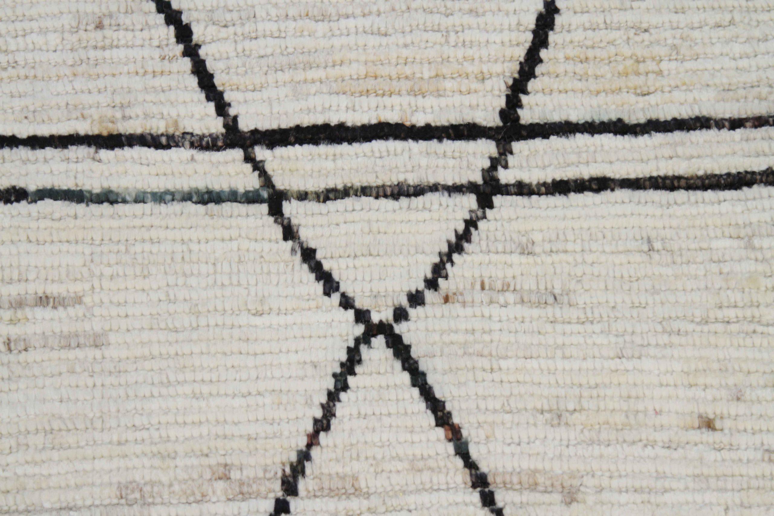 Afghanistan Moroccan Area Rugs Circa 1990 - Wool Black and white Design - 89854 For Sale 1
