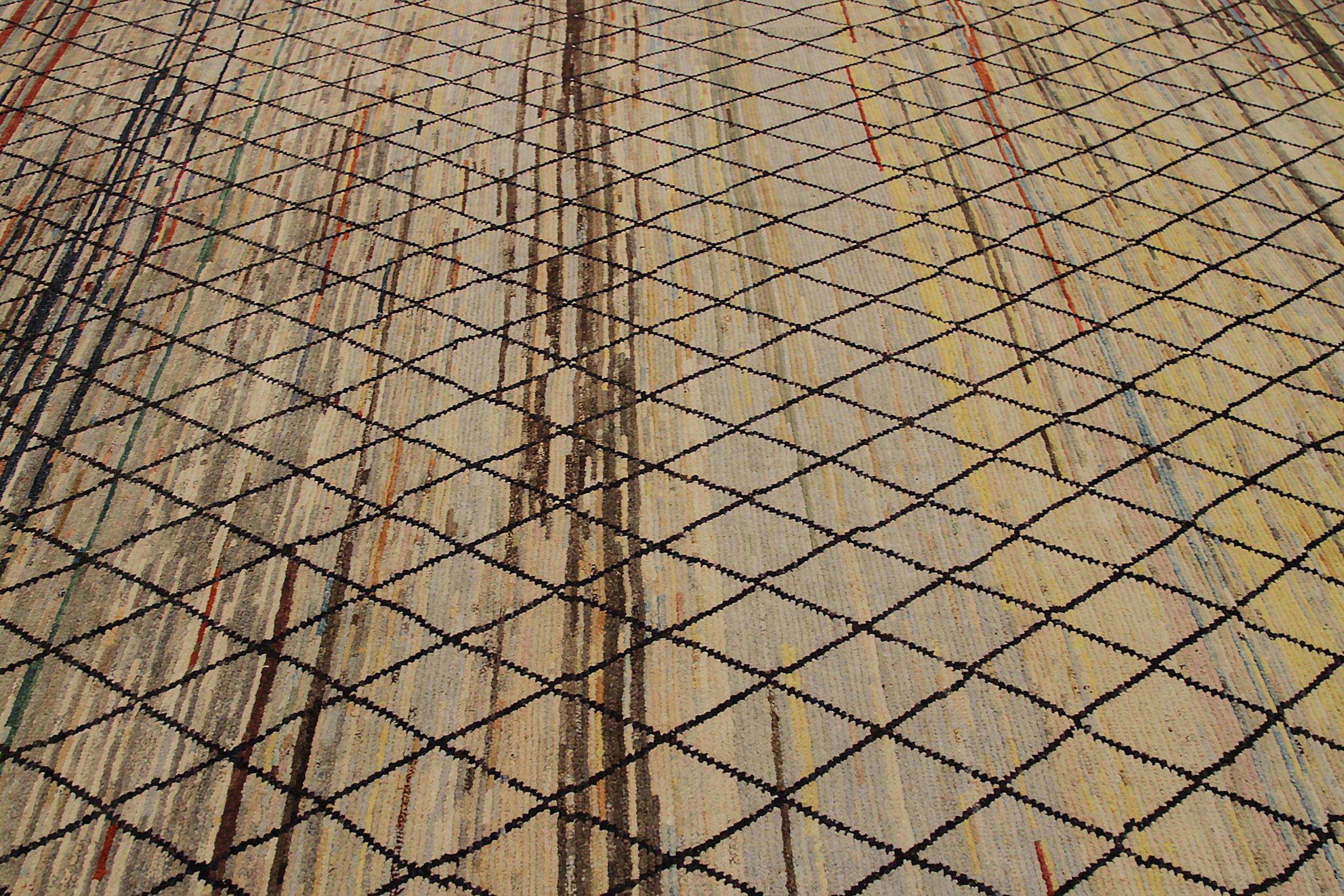Afghanistan Tapis marocain Circa 1990 - Laine Noir Ivoire Rouge Jaune - 90557 Excellent état - En vente à Dallas, TX