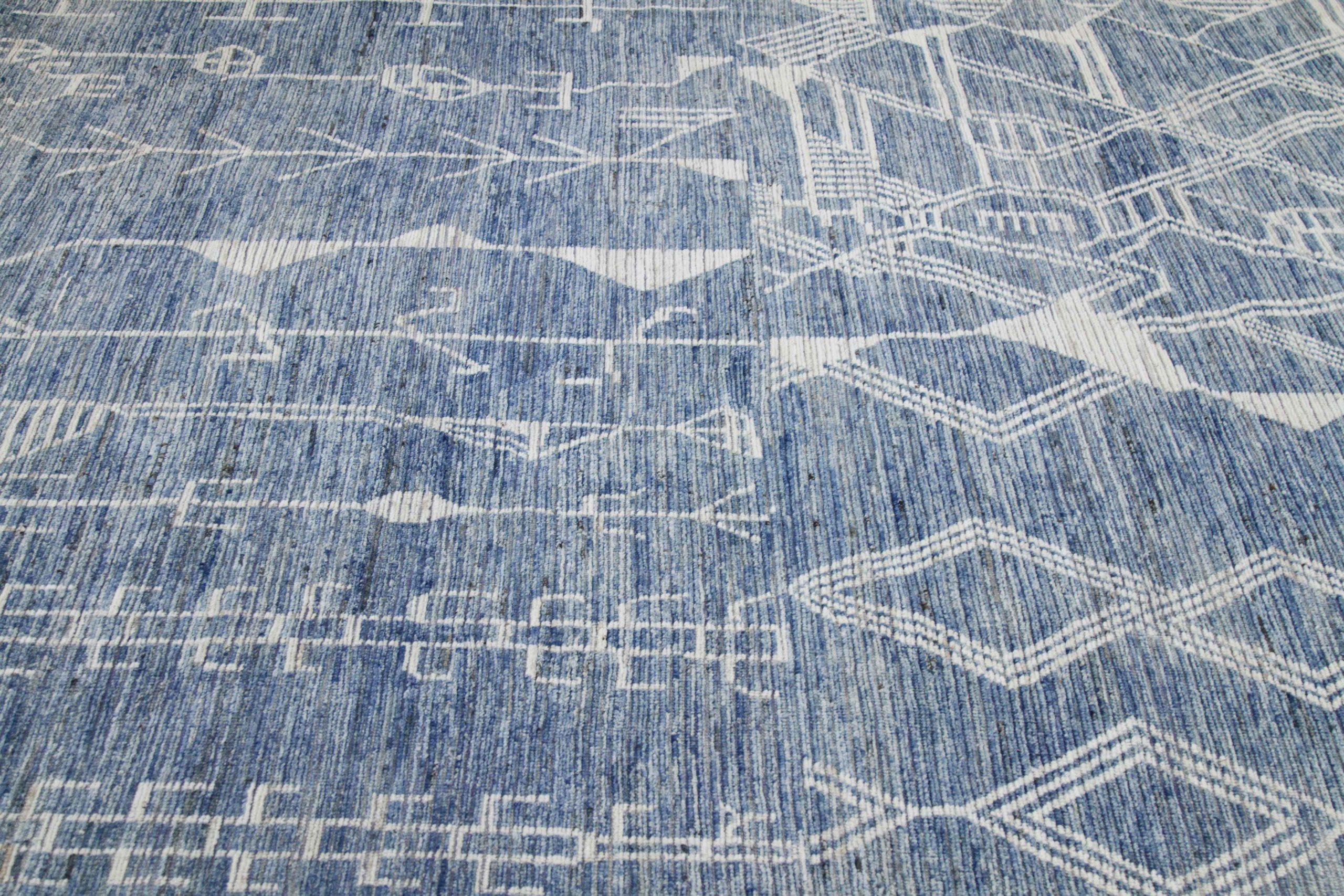 Afghanistan Moroccan Area Rugs Circa 1990 - Wool Blue Ivory Design - 89864 In Excellent Condition For Sale In Dallas, TX