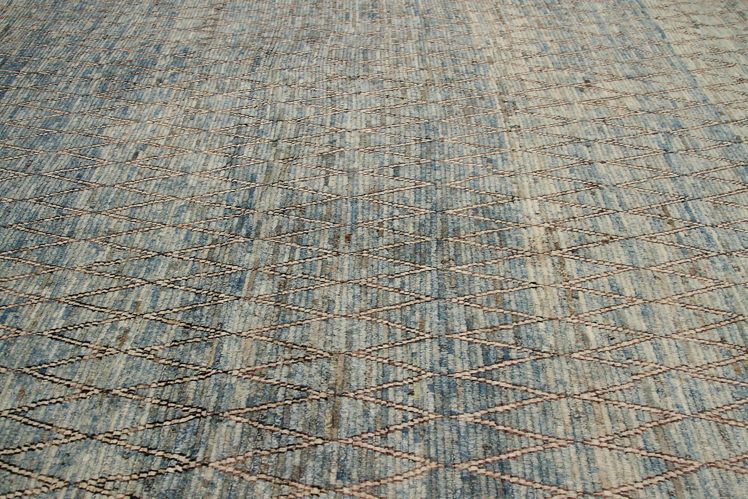 Afghanistan Moroccan Area Rugs Circa 1990 - Wool Blue Ivory Design - 90496 In Excellent Condition For Sale In Dallas, TX
