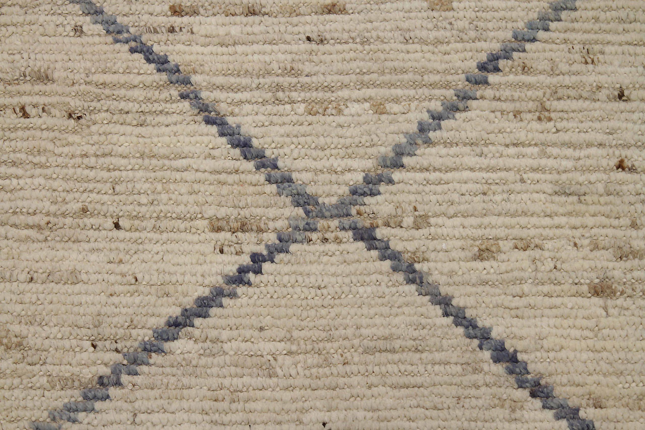 Laine Tapis marocains d'Afghanistan datant d'environ 1990, motif en laine bleu ivoire - 90534 en vente
