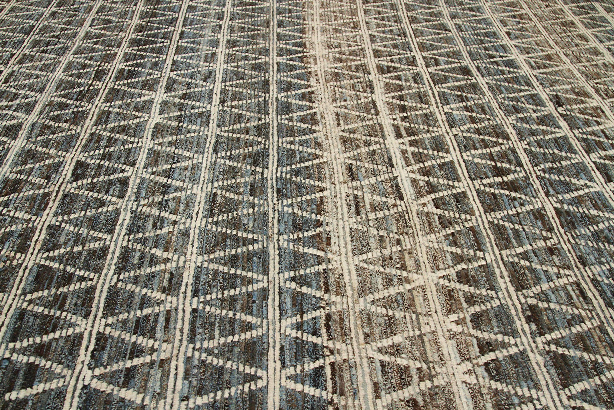 Afghanistan Moroccan Area Rugs Circa 1990 - Wool Brown Gray Ivory Design - 90572 In Excellent Condition For Sale In Dallas, TX