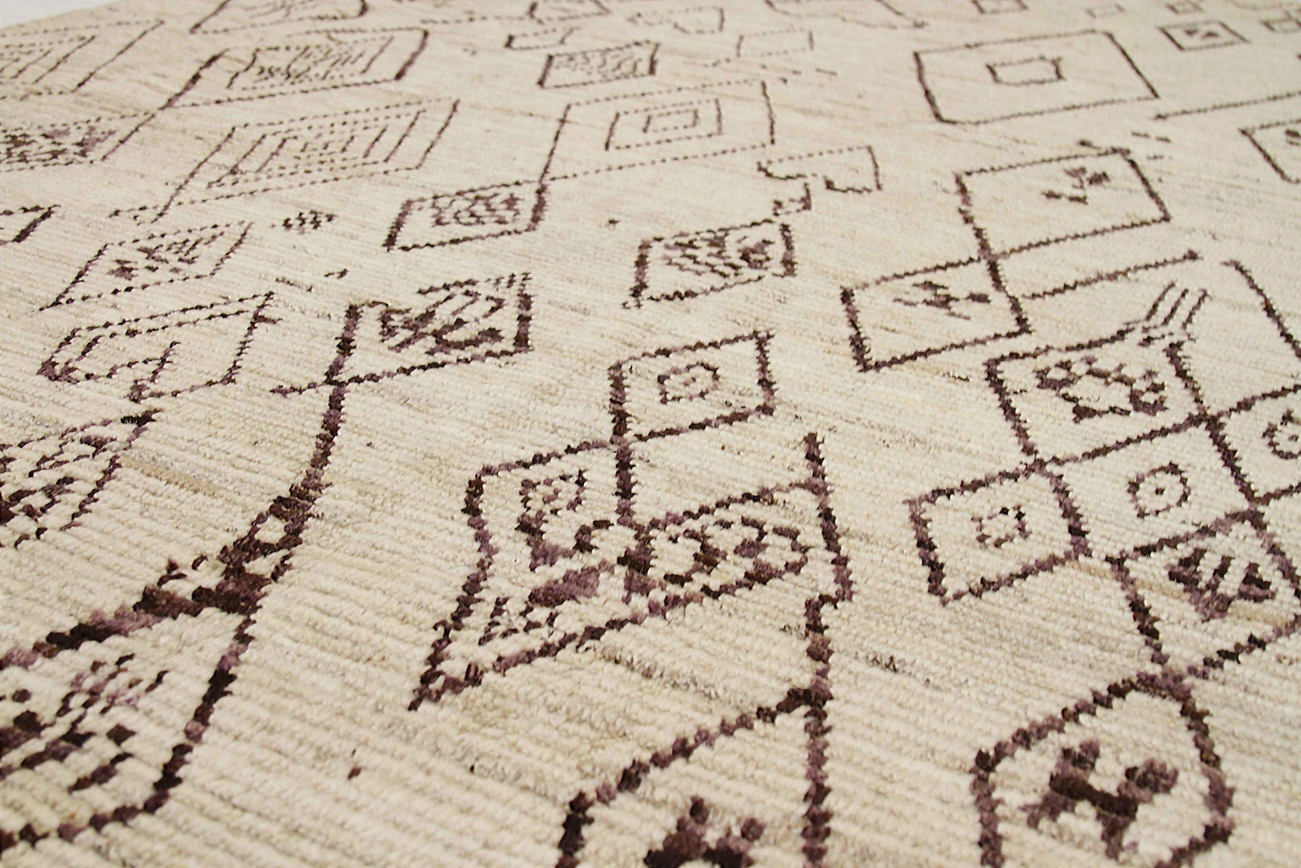 Afghanistan Moroccan Area Rugs Circa 1990 - Wool Brown Ivory Design - 90431 In Excellent Condition For Sale In Dallas, TX