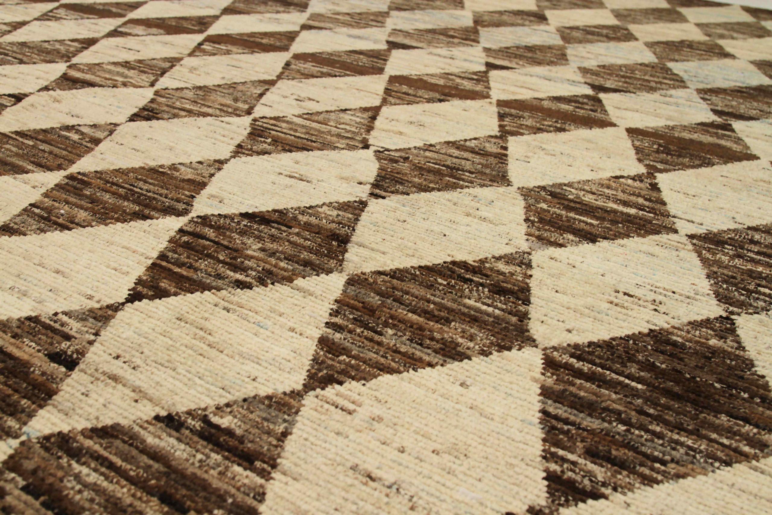 Afghanistan Moroccan Area Rugs Circa 1990 - Wool Brown Ivory Design - 90444 In Excellent Condition For Sale In Dallas, TX