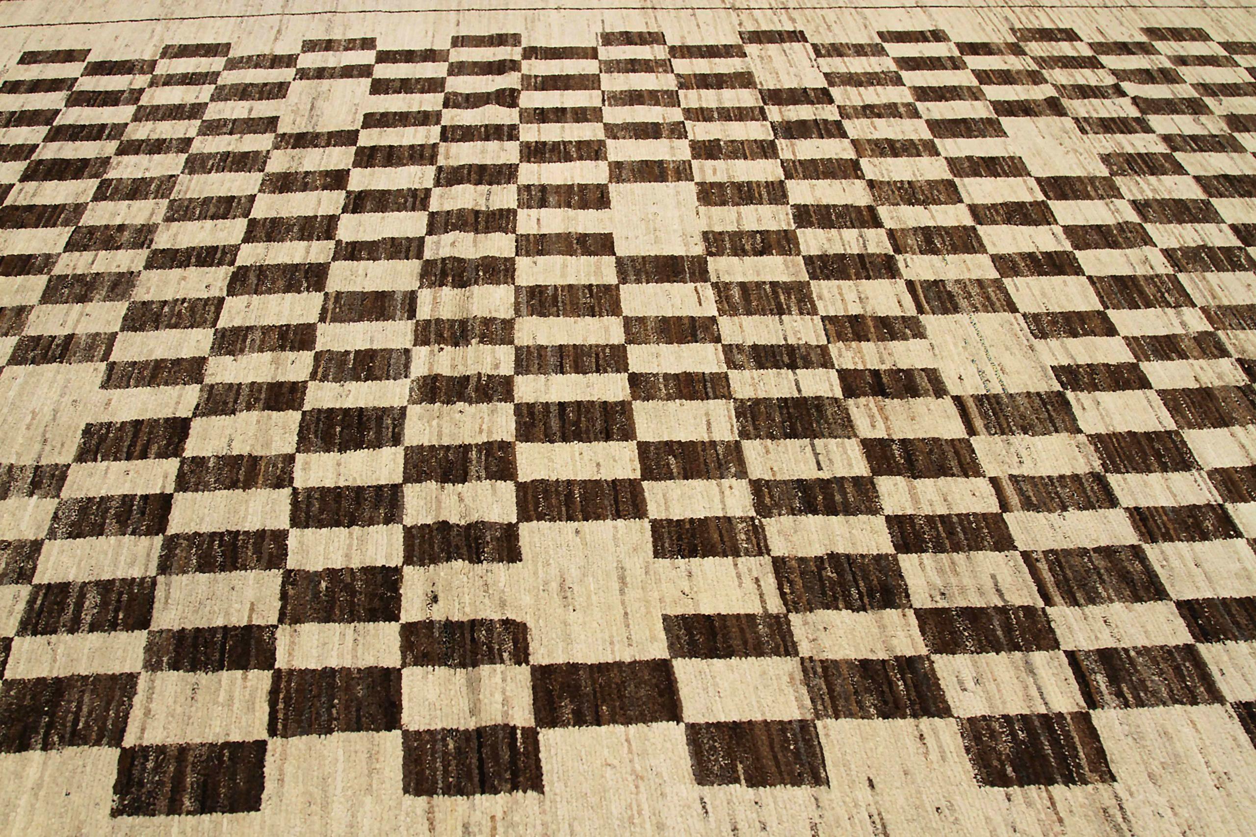 Afghanistan Moroccan Area Rugs Circa 1990 - Wool Brown Ivory Design - 90488 In Excellent Condition For Sale In Dallas, TX