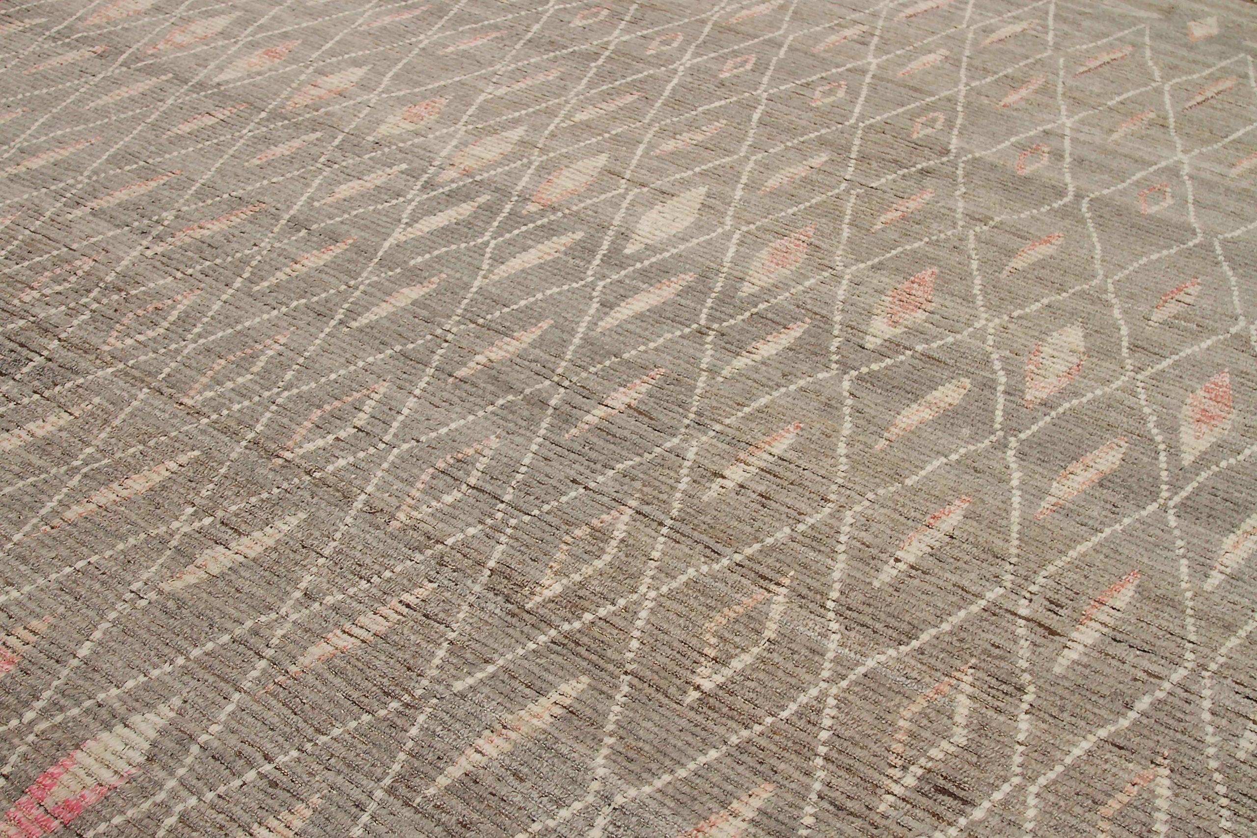 Afghanistan Moroccan Area Rugs Circa 1990 - Wool Brown Ivory Pink Design - 92168 In Excellent Condition For Sale In Dallas, TX