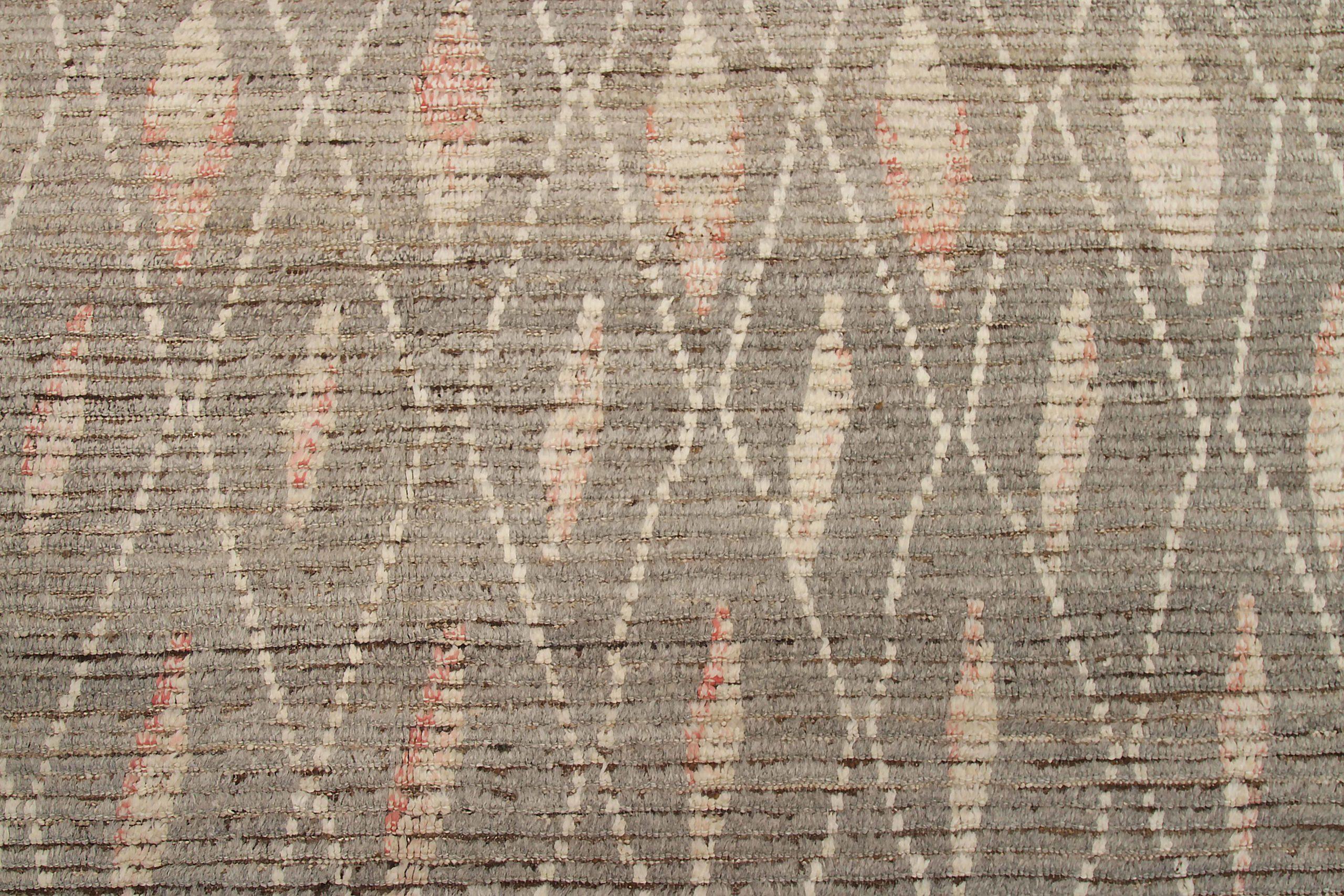 20th Century Afghanistan Moroccan Area Rugs Circa 1990 - Wool Brown Ivory Pink Design - 92168 For Sale