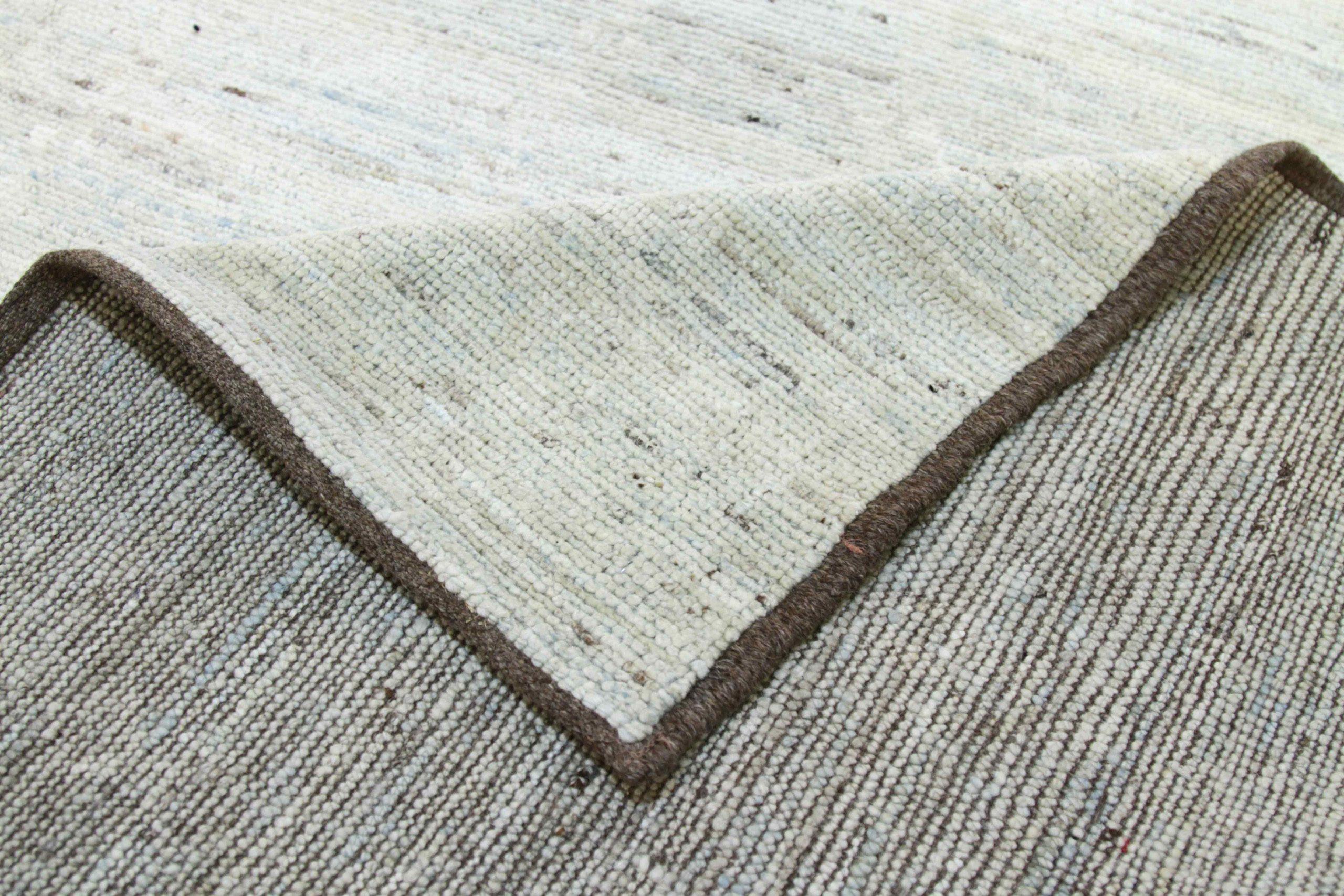Afghanistan Moroccan Area Rugs Circa 1990 - Wool Ivory Design - 89844 For Sale 1