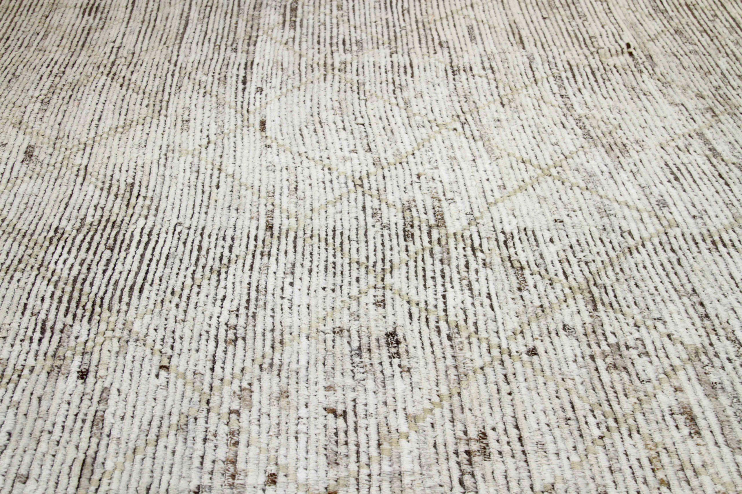 Tapis marocains d'Afghanistan datant d'environ 1990, motif ivoire en laine - 89906 Excellent état - En vente à Dallas, TX