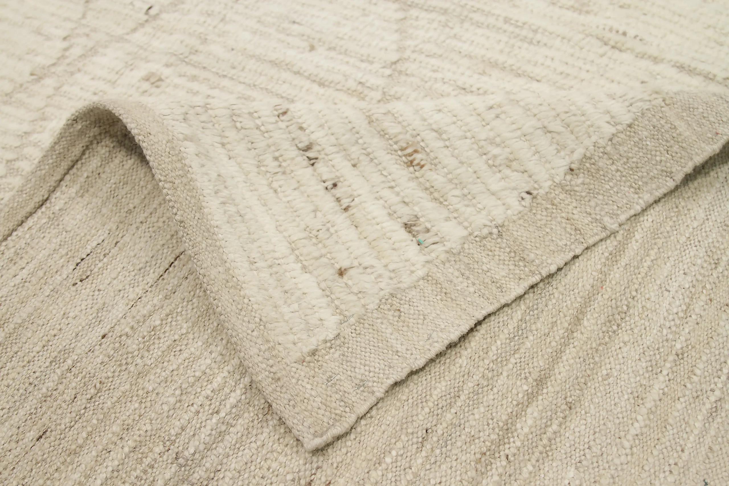 Marokkanische Afghanistan-Teppiche Circa 1990 - Wolle Elfenbein Design - 92228 (Stammeskunst) im Angebot