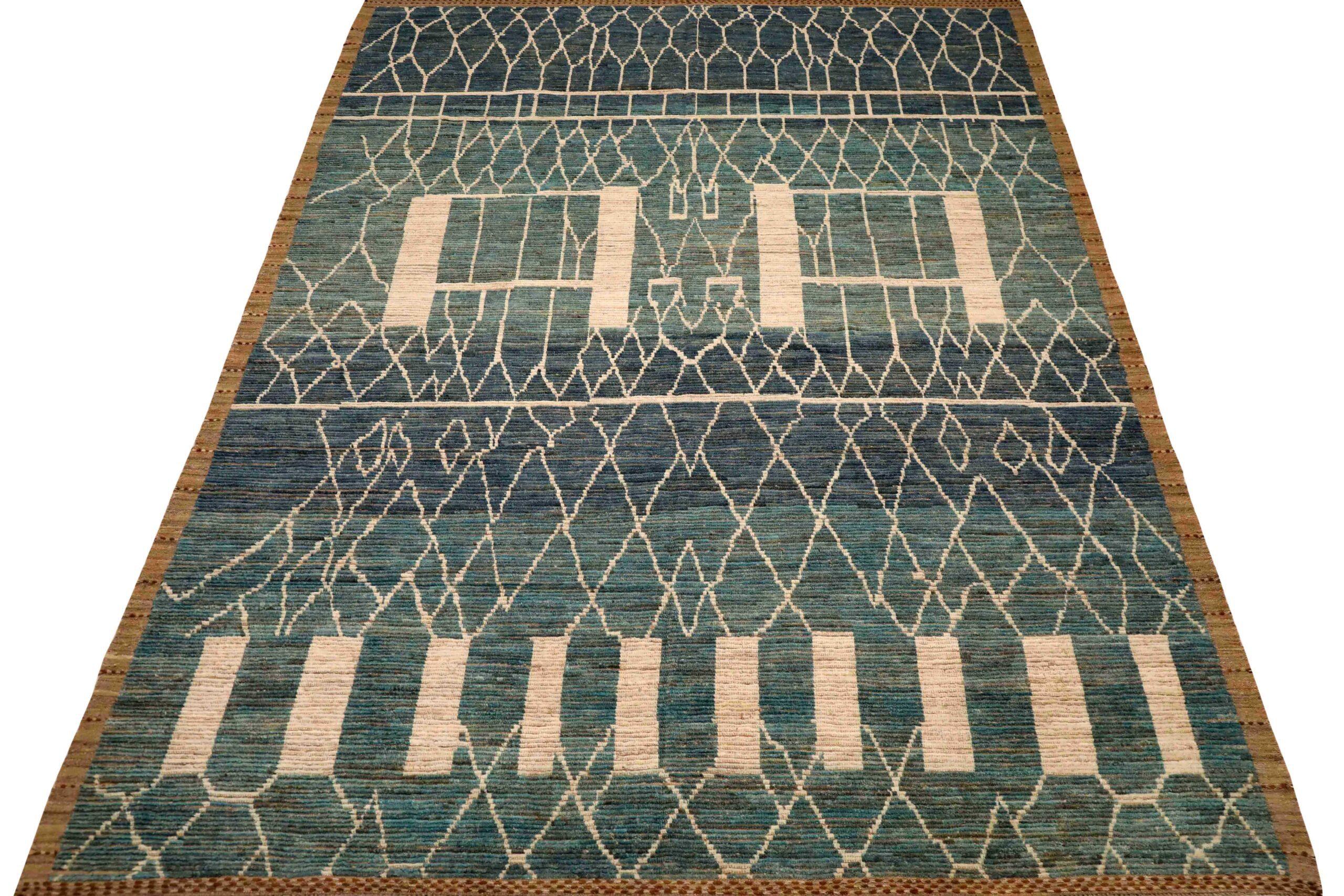 Descubre la elegancia de las alfombras marroquíes de Afganistán de Circa 1990. Diseñado con Lana y AzulMarfilAzul Marino, este diseño exclusivo es perfecto para realzar tu espacio.