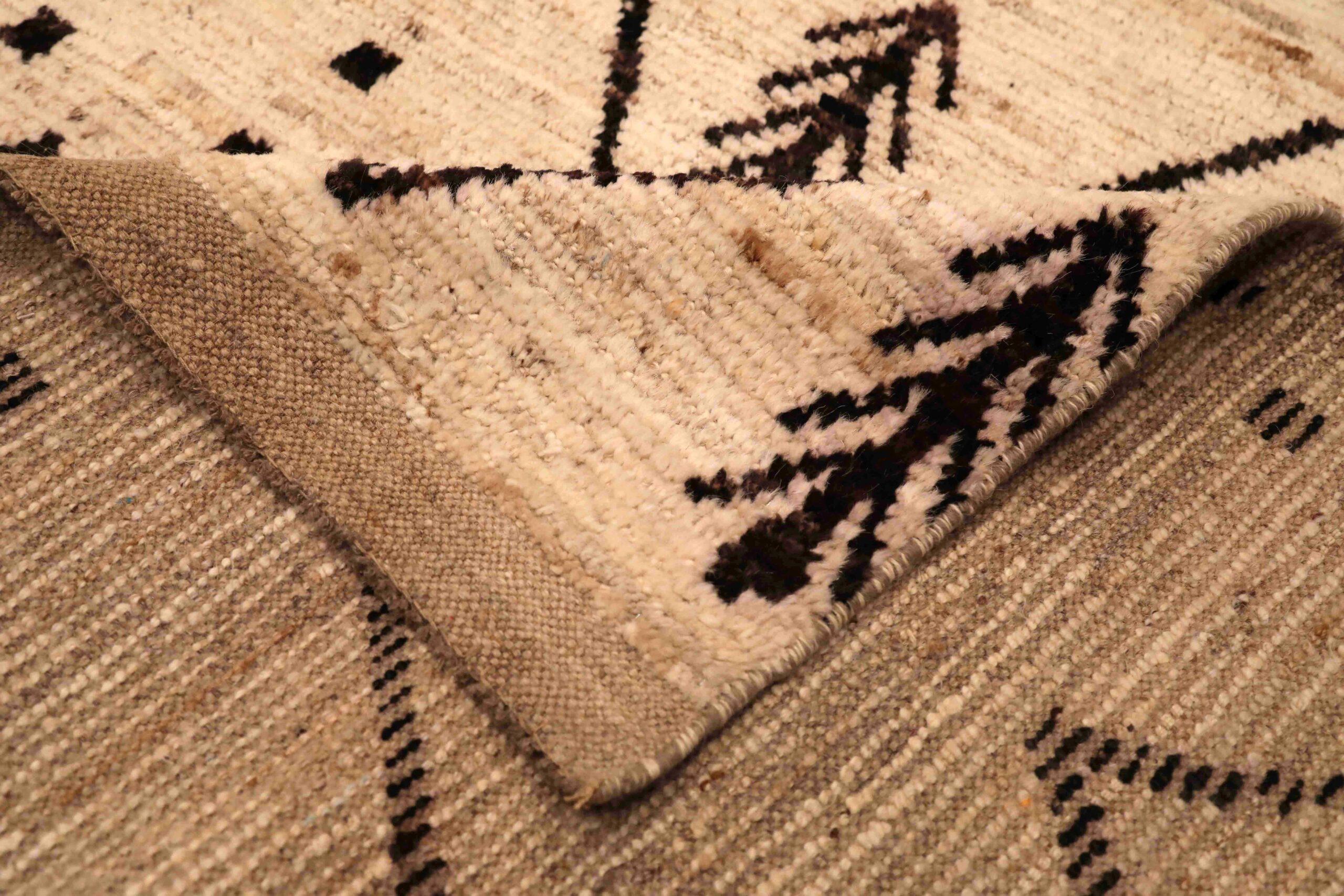 Marokkanische Teppiche aus Afghanistan - Wolle in elfenbeinfarbenem Design - 96380 im Zustand „Hervorragend“ im Angebot in Dallas, TX