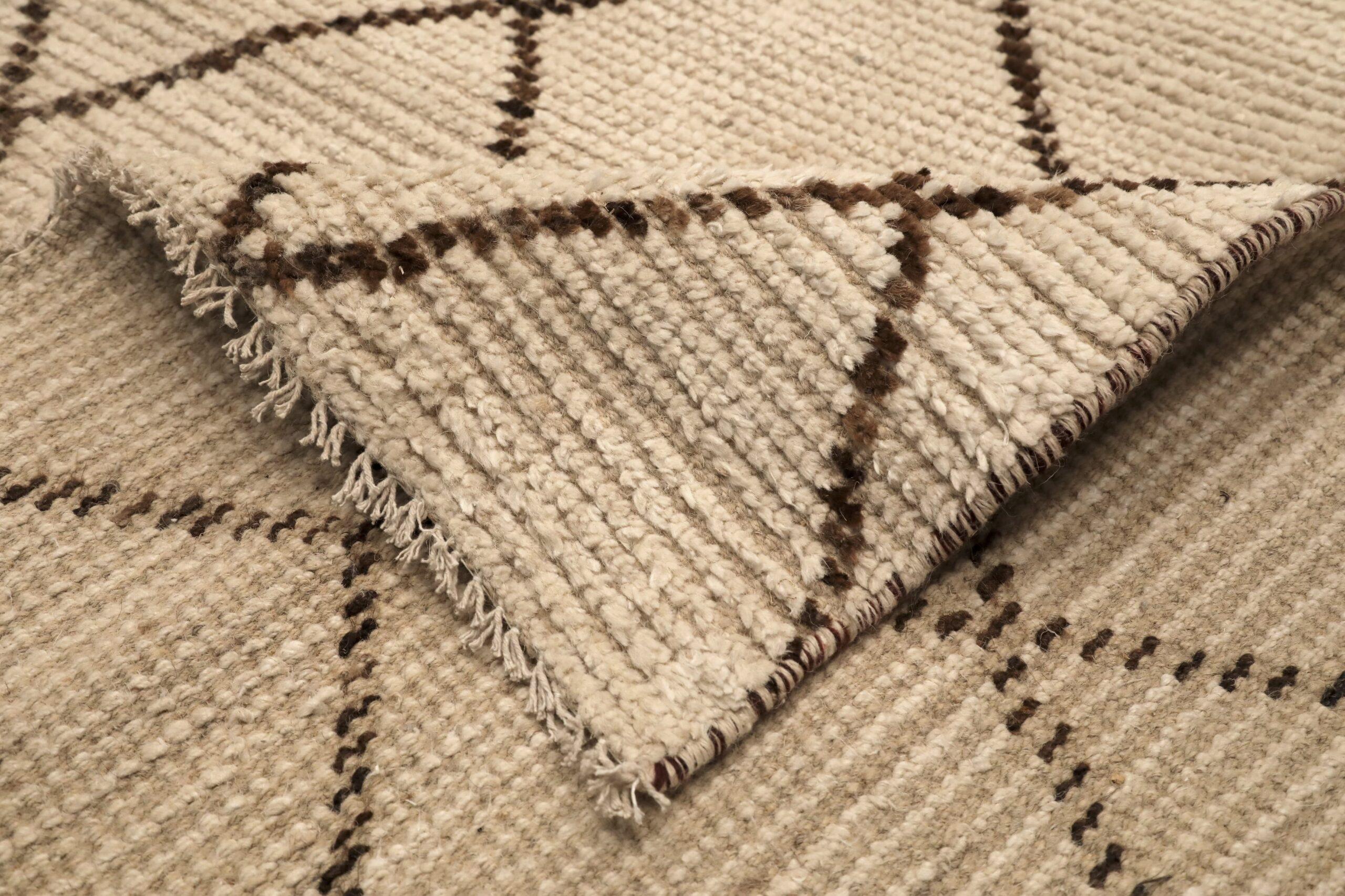 Marokkanische Teppiche aus Afghanistan - Wolle in elfenbeinfarbenem Design - 96475 (Stammeskunst) im Angebot