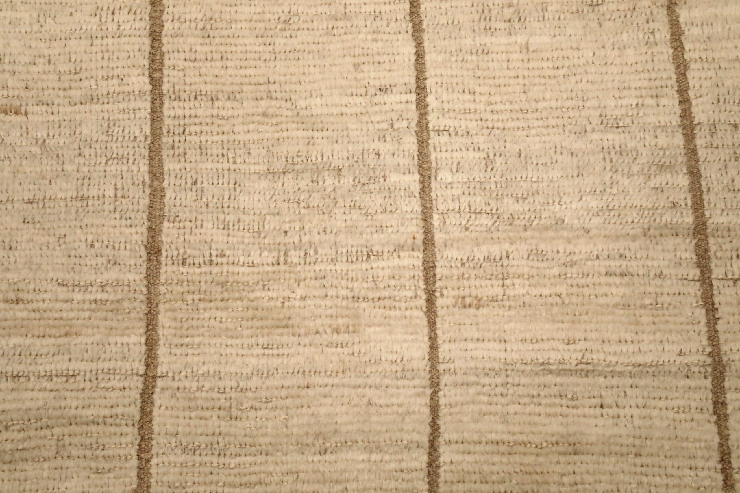 20th Century Afghanistan Moroccan Area Rugs - Wool Ivory Design - 96482 For Sale