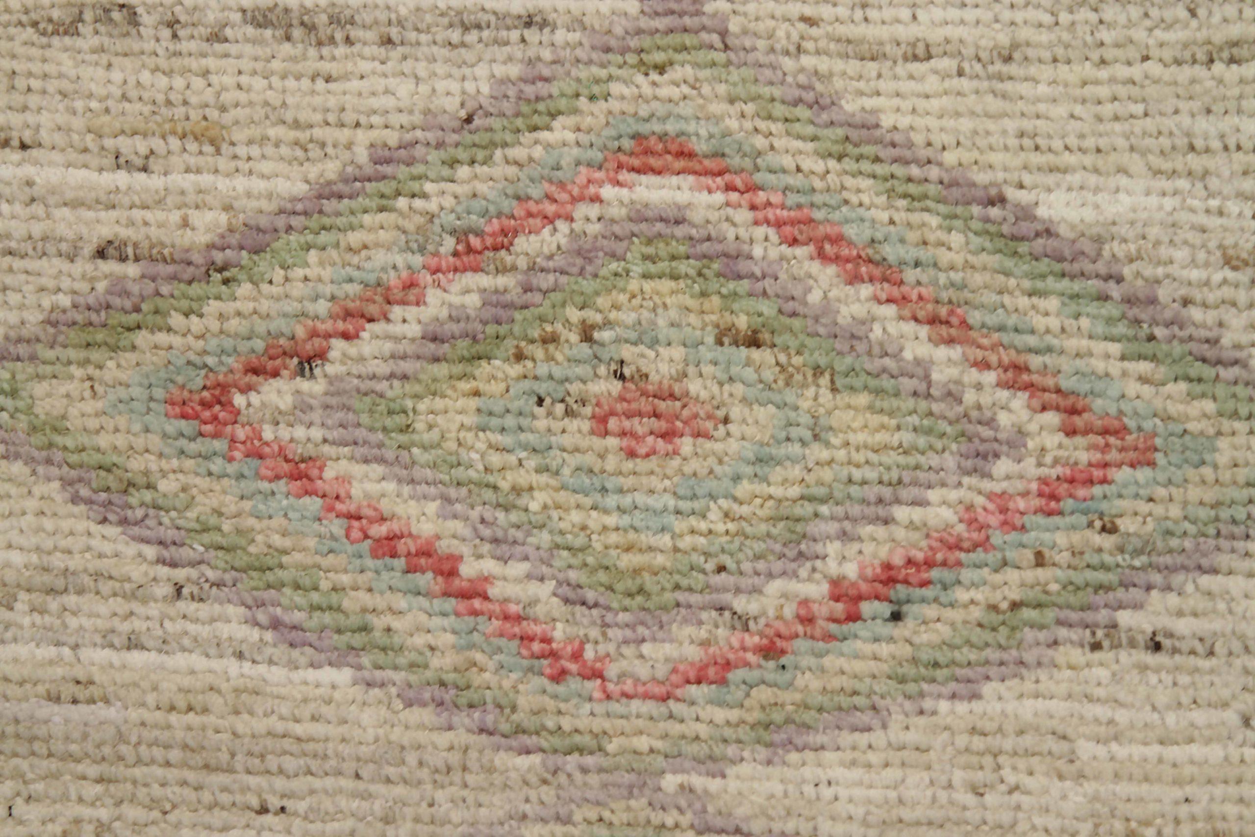 Marokkanische Teppiche aus Afghanistan – Wolle, elfenbein-rotes Design – 90566 (Afghanisch) im Angebot