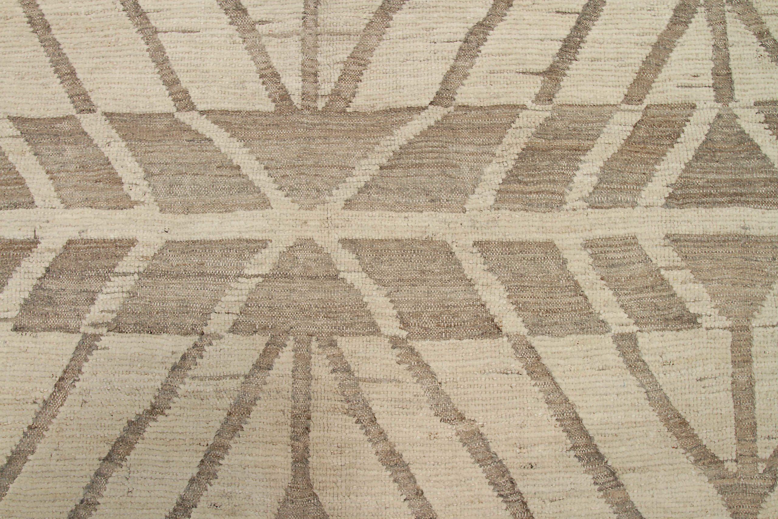 Afghanistan Marokkanisch Over Size Teppich CIRCA 1990 - Wolle Braun Elfenbein Design - 92184 im Zustand „Hervorragend“ im Angebot in Dallas, TX