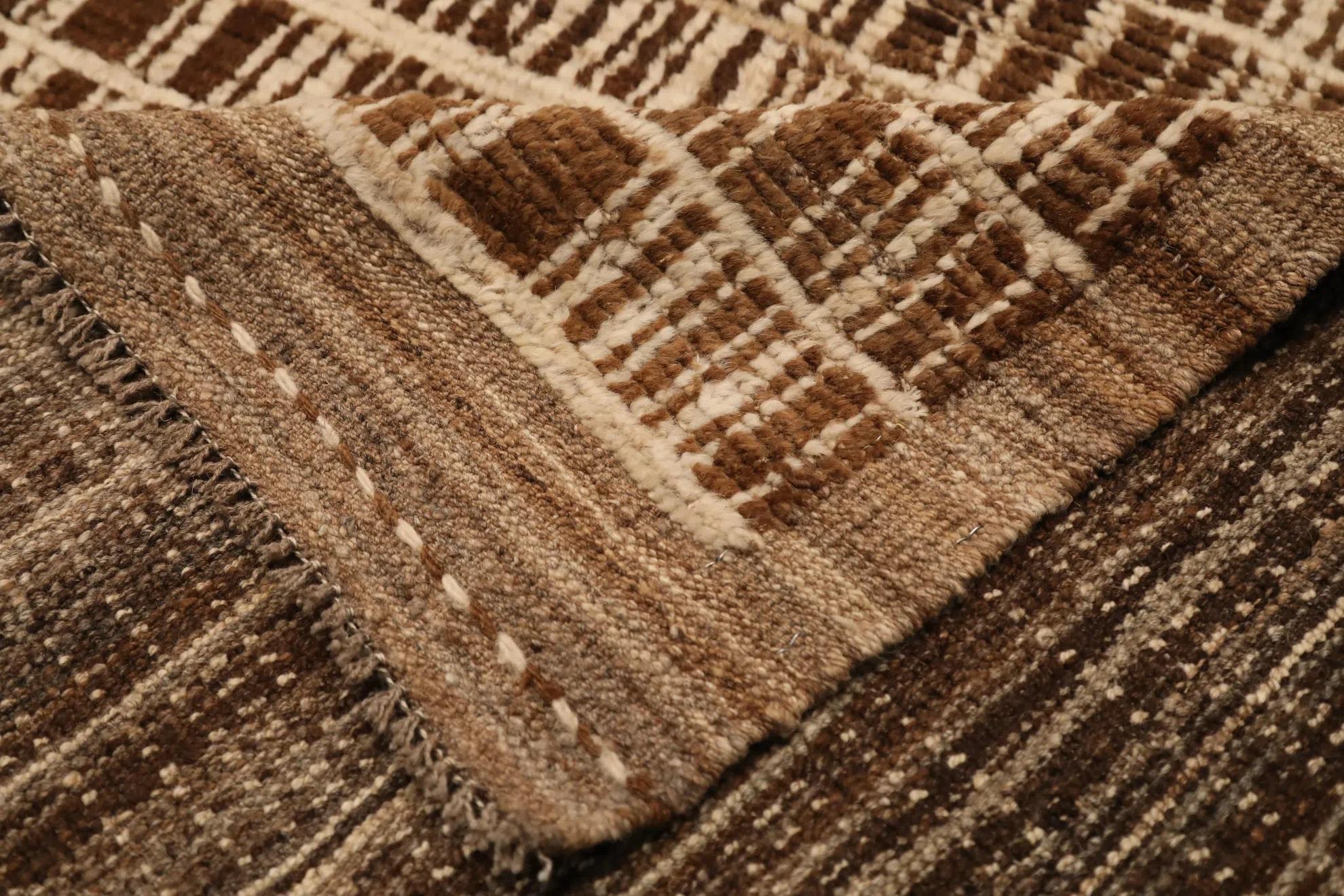 Afghanistan Marokkanischer Over Size Teppich - Wolle Braun Elfenbein Design - 98454 (Handgeknüpft) im Angebot
