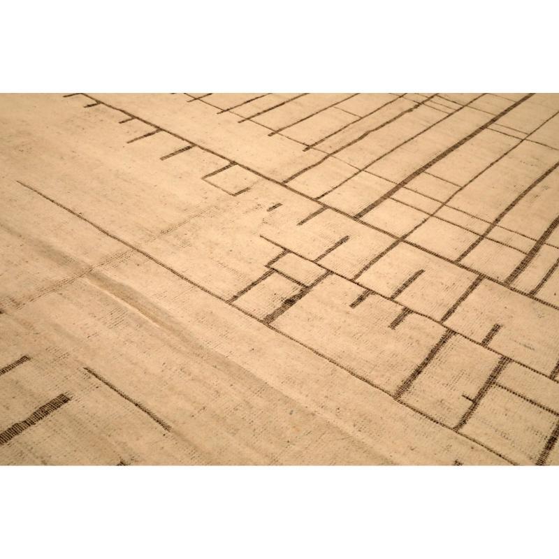 Tribal Afghanistan Moroccan Over Size Rug - Wool Ivory Design - 94350 For Sale