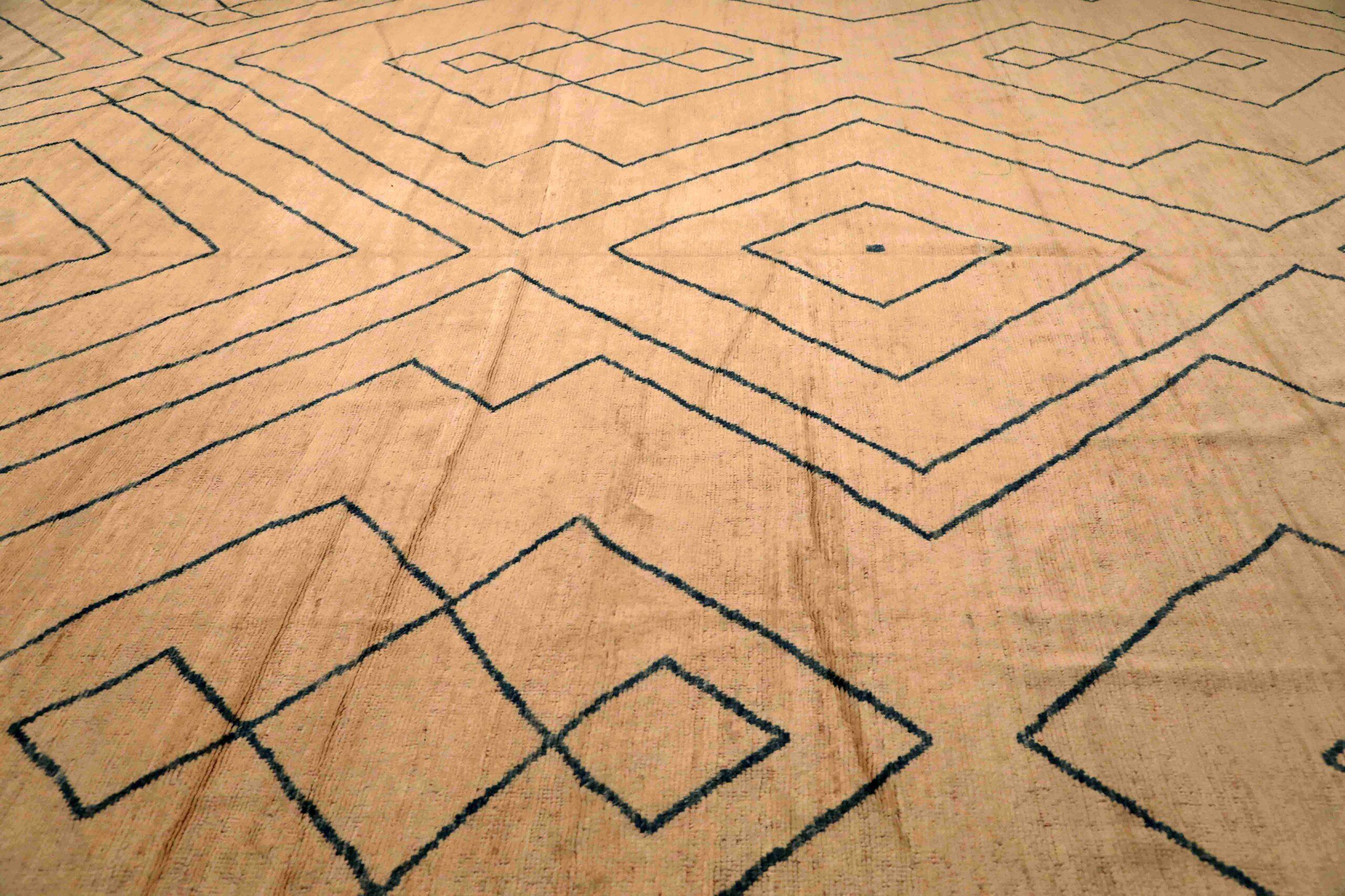 Afghanistan Marokkanisch Over Size Teppich - Wolle Elfenbein Design - 96346 im Zustand „Hervorragend“ im Angebot in Dallas, TX