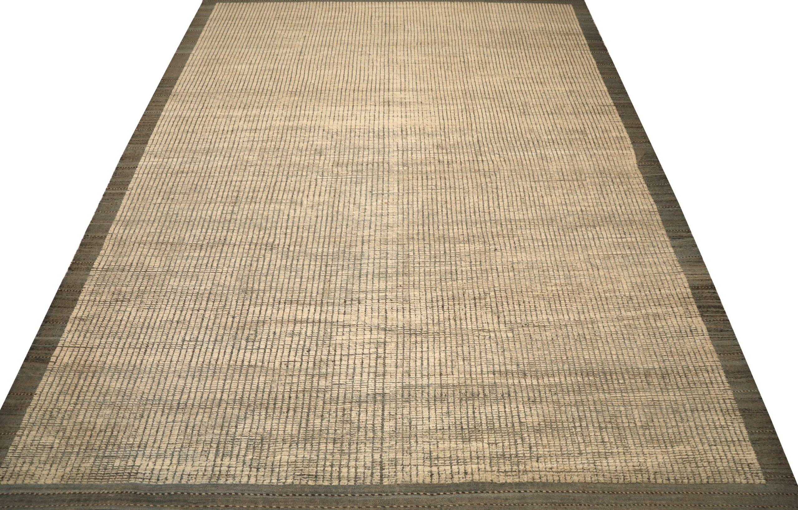 Scopri l'eleganza dell'Afghanistan Moroccan featuring Over Size Rug in CIRCA 1990. Progettato con lana e avorio, questo design esclusivo è perfetto per valorizzare il tuo spazio.