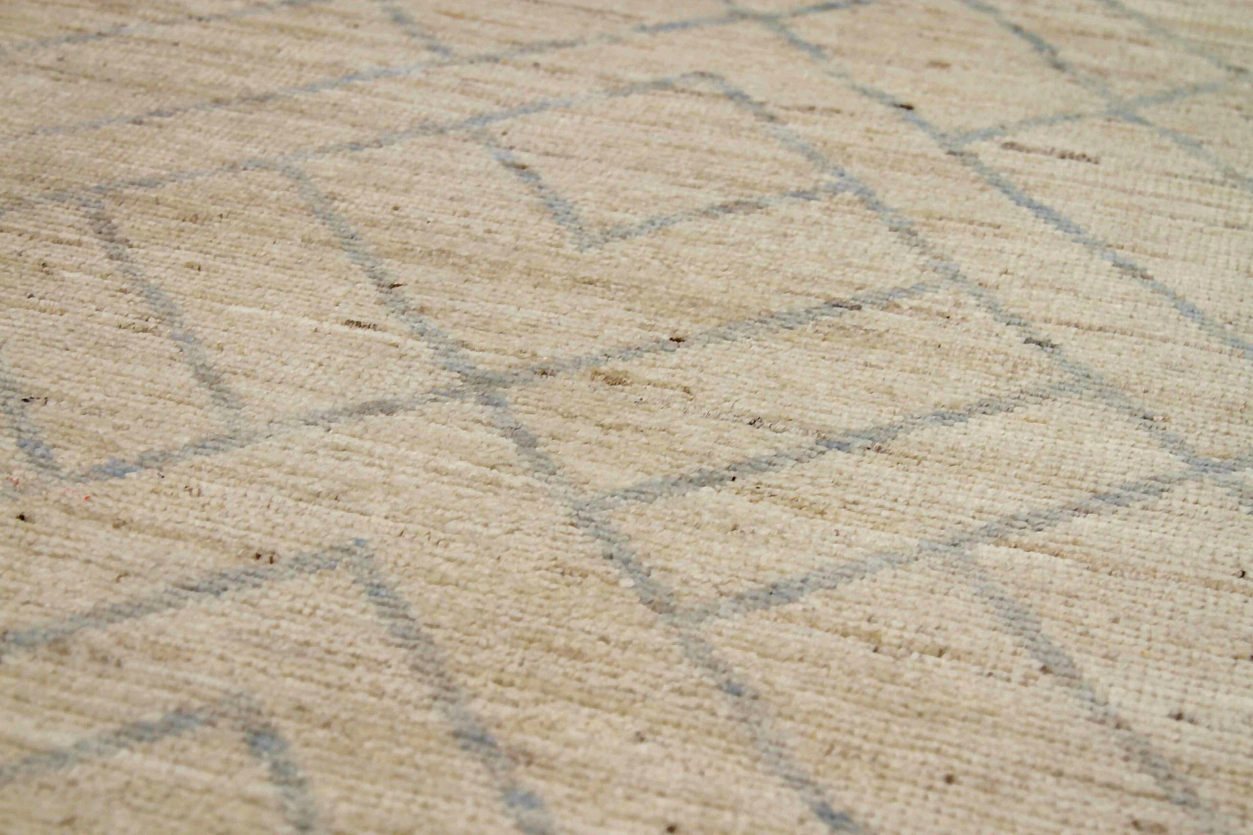 Tribal Tapis de course marocain d'Afghanistan, motif bleu ivoire en laine - 90524 en vente