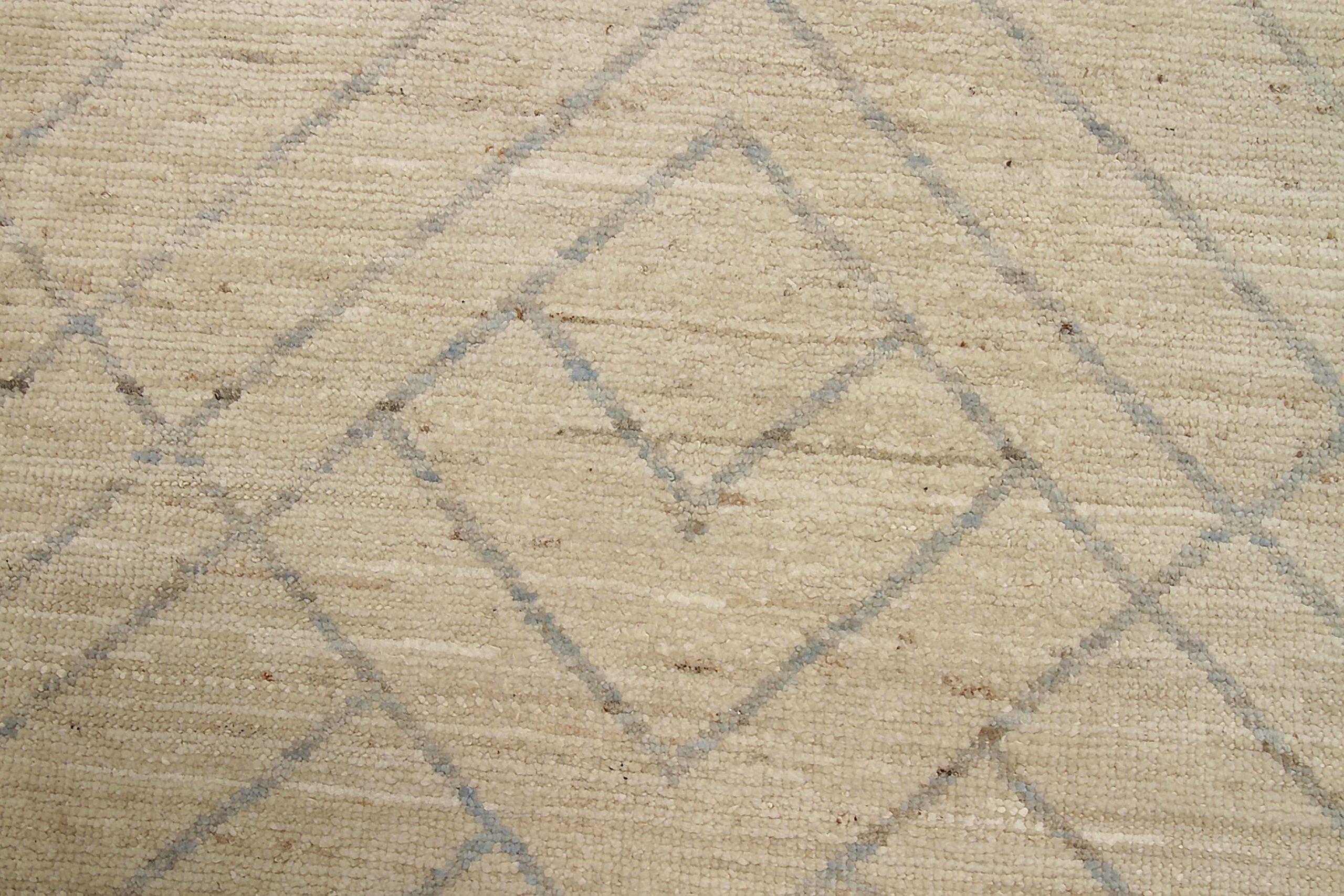 Tapis de course marocain d'Afghanistan, motif bleu ivoire en laine - 90524 Excellent état - En vente à Dallas, TX