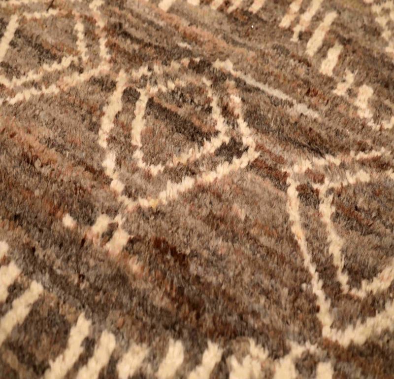 Tapis de course marocain Afghanistan - Laine Brown Design/One - 96367 Excellent état - En vente à Dallas, TX