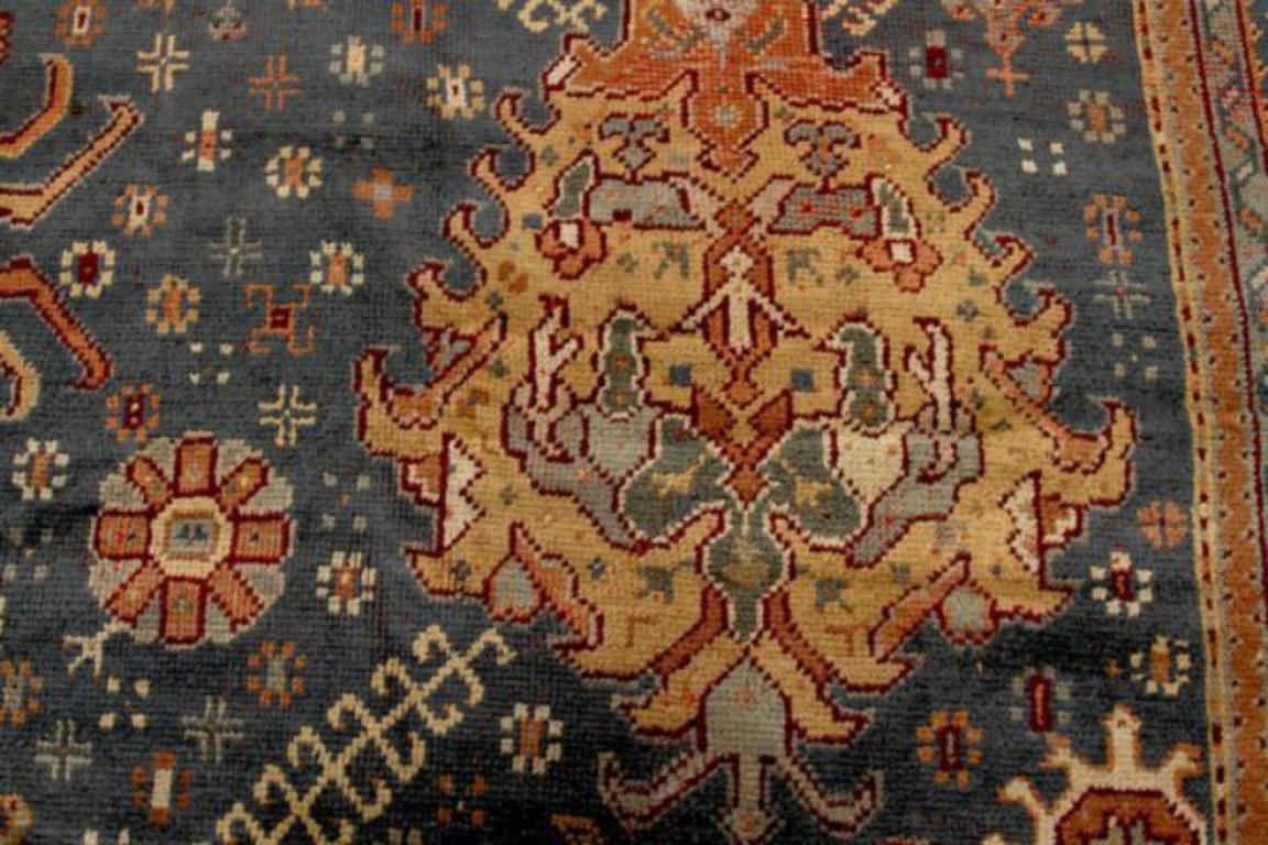 Tapis d'Afghanistan Oushak datant d'environ 1880 - Laine bleu marine, rouge, jaune et jaune - 91950 Excellent état - En vente à Dallas, TX