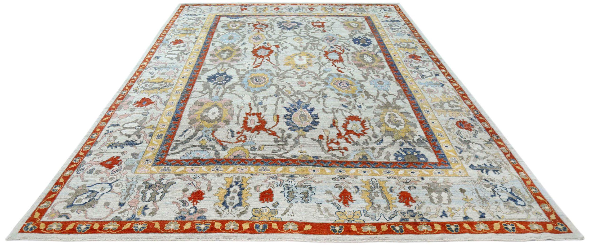 Descubre la elegancia de las alfombras Oushak de Afganistán de Circa 1990. Diseñado con Lana y AzulGrisMarfilRojoAmarillo, este diseño exclusivo es perfecto para realzar tu espacio.