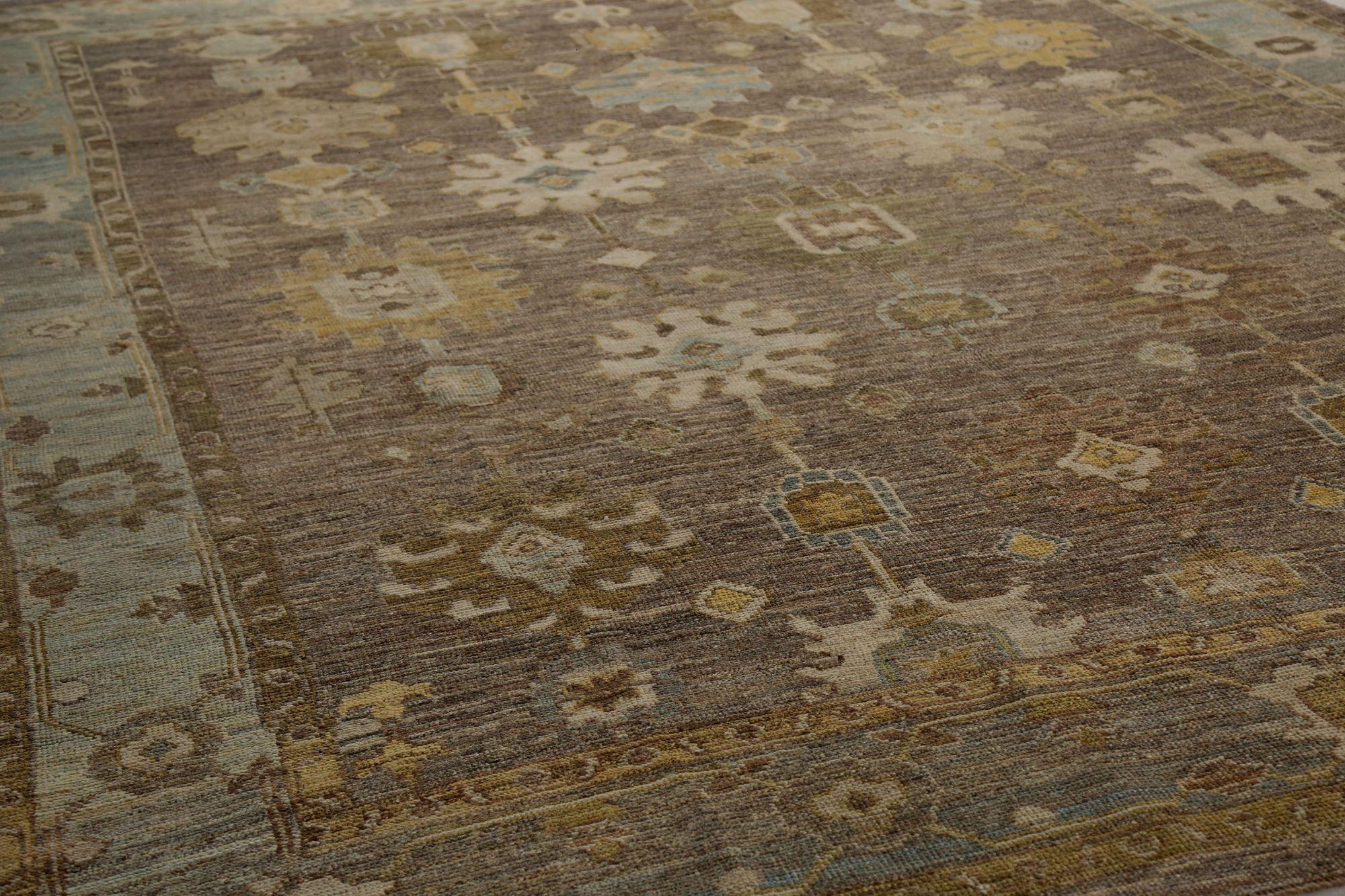 Scopri l'eleganza dell'Afghanistan Oushak con i tappeti per l'area CIRCA del 1990. Progettato in lana e marrone, questo design esclusivo è perfetto per valorizzare il tuo spazio.