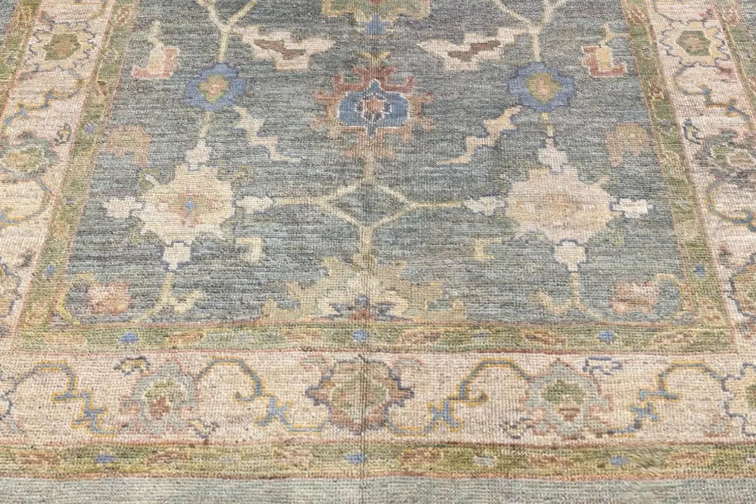 Hand-Knotted Turkey Area Rug - Oushak Design - Gray Ivory Green For Sale