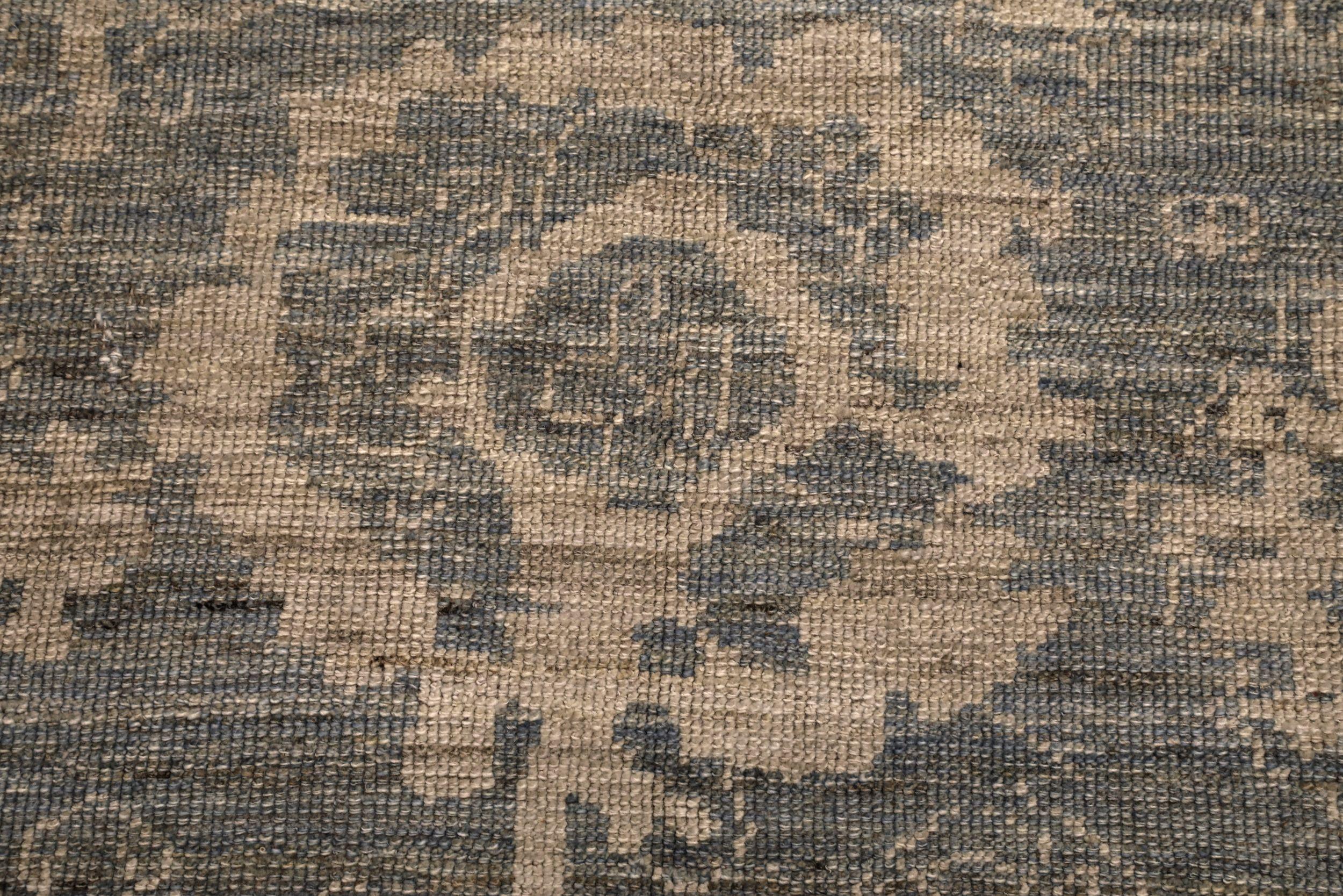 20th Century Afghanistan Oushak Area Rugs - Wool Gray Ivory Design - 94298 For Sale