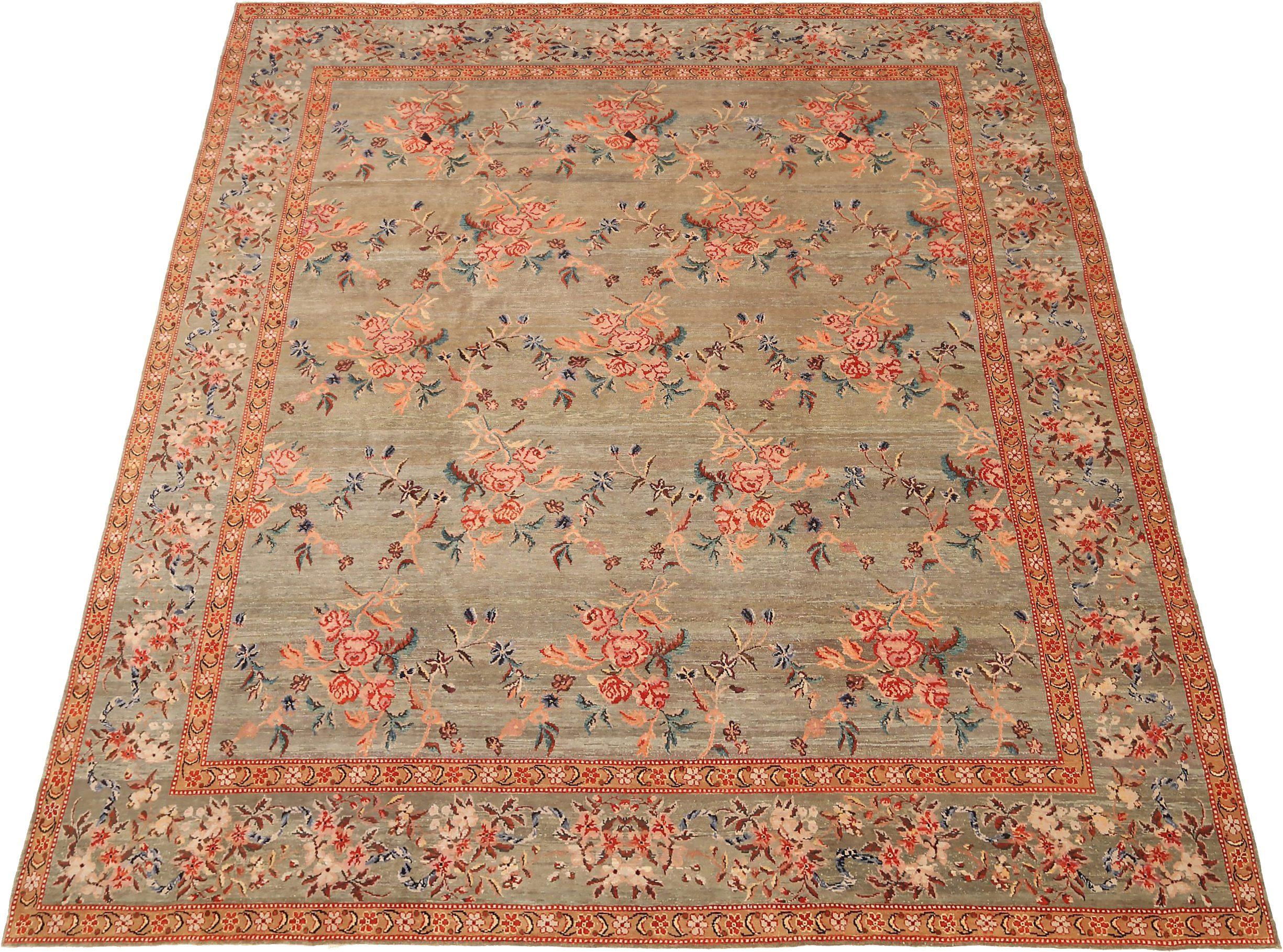 Scopri l'eleganza dell'Afghanistan Oushak con il tappeto over size CIRCA 1990. Progettato con lana e IvoryRed, questo design esclusivo è perfetto per valorizzare il tuo spazio.