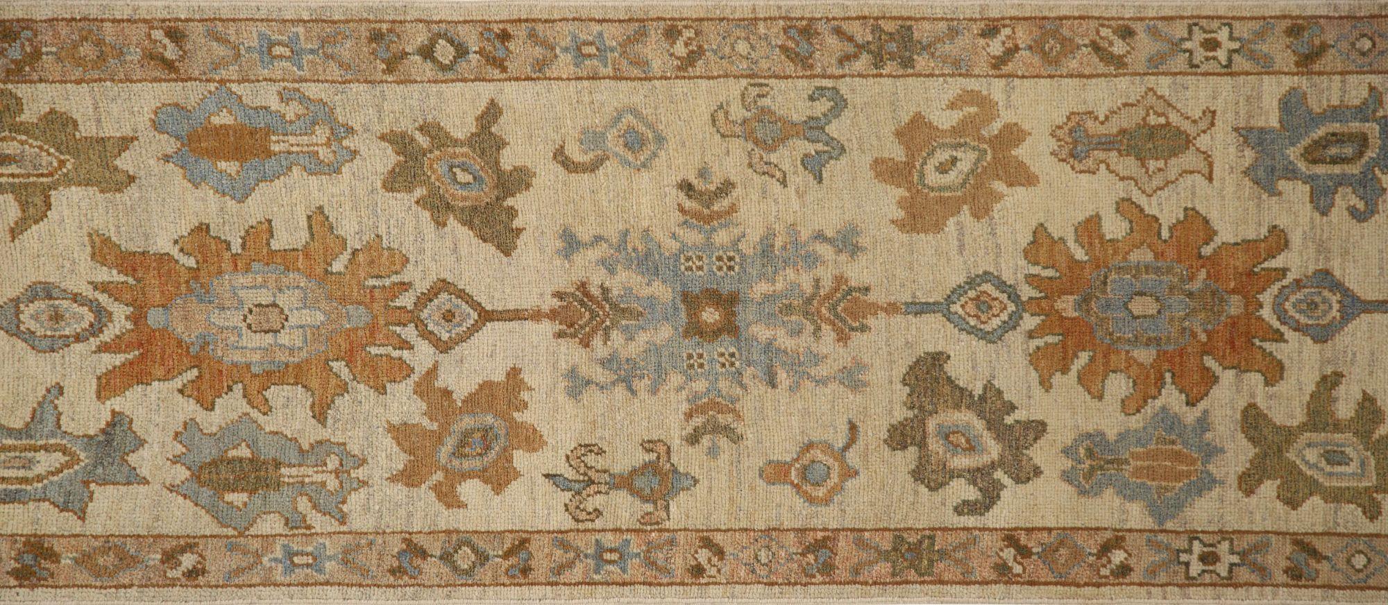 Afghanistan Oushak-Läufer aus Wolle in Elfenbein mit elfenbeinfarbenem Design - 96063 (Stammeskunst) im Angebot