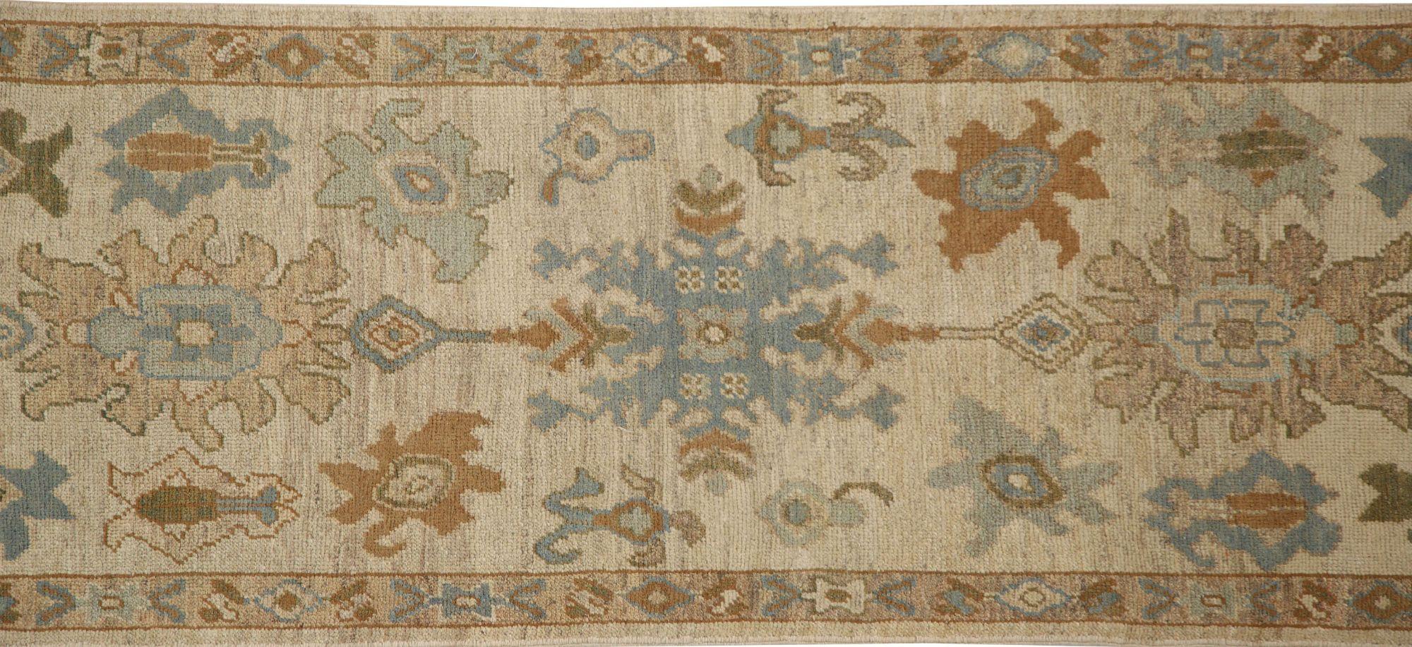 Afghanistan Oushak-Läufer aus Wolle in Elfenbein mit elfenbeinfarbenem Design - 96065 (Stammeskunst) im Angebot