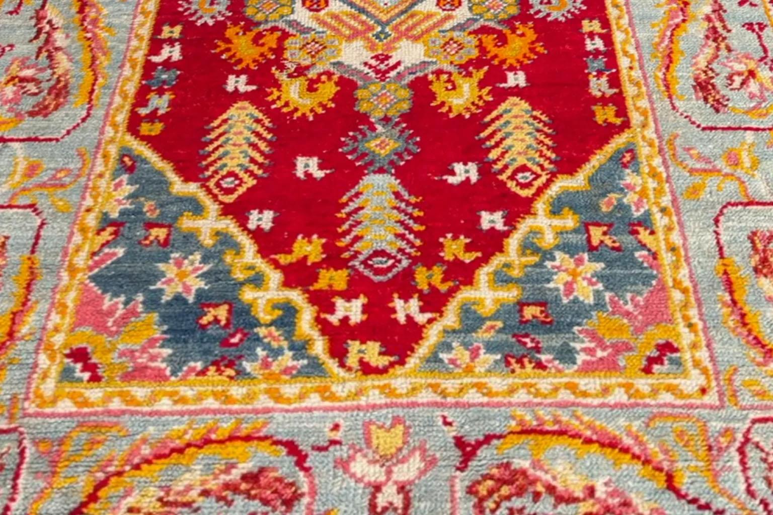 Turkey Oushak Small Rug Circa 1940 - Wool Blue Red Yellow Design - 92396 In Excellent Condition For Sale In Dallas, TX