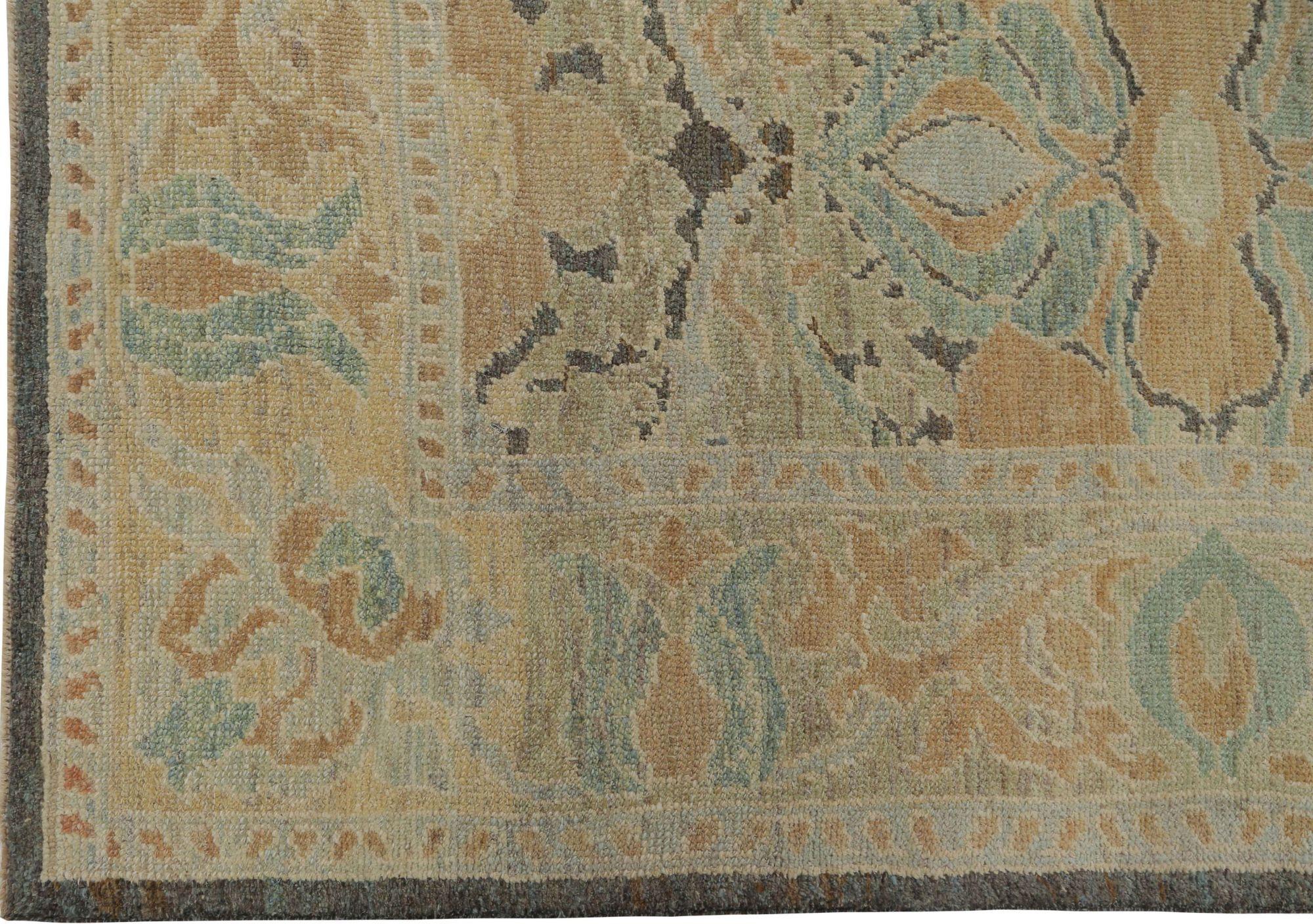 Scopri l'eleganza dell'Afghanistan Oushak con il tappeto piccolo CIRCA 1990. Progettato con lana e blu-verde-avorio-arancio, questo design esclusivo è perfetto per valorizzare il tuo spazio.