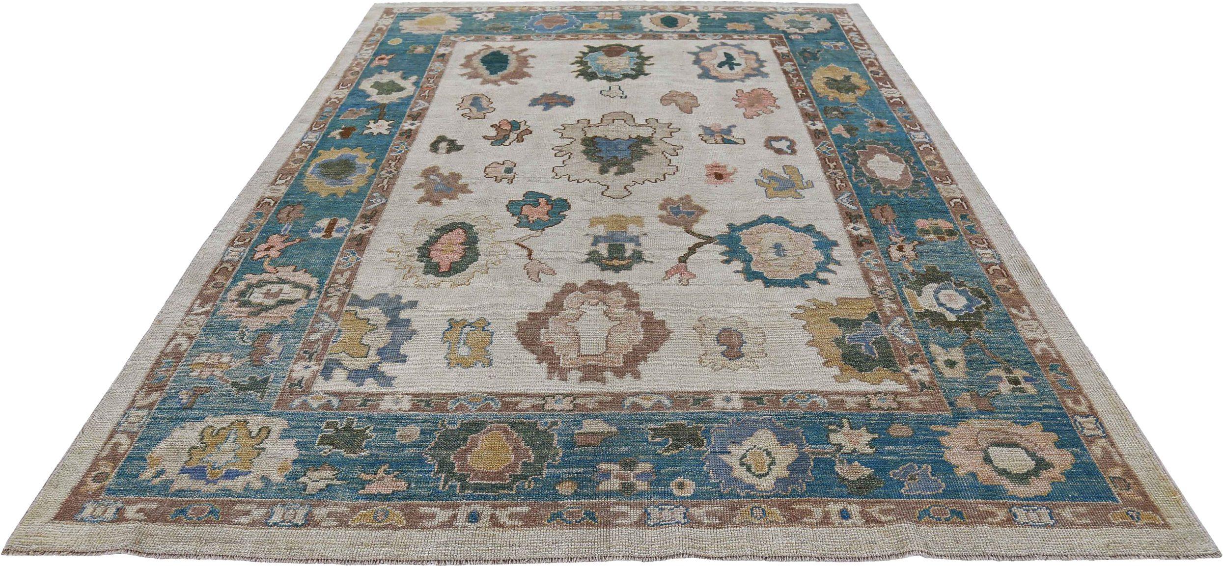 Découvrez l'élégance de la Collection Elegal d'Afghanistan, qui comprend des tapis de sol de la collection Circa 1990. Conçu avec de la laine et du BlueBrownIvory, ce design exclusif est parfait pour mettre en valeur votre espace.