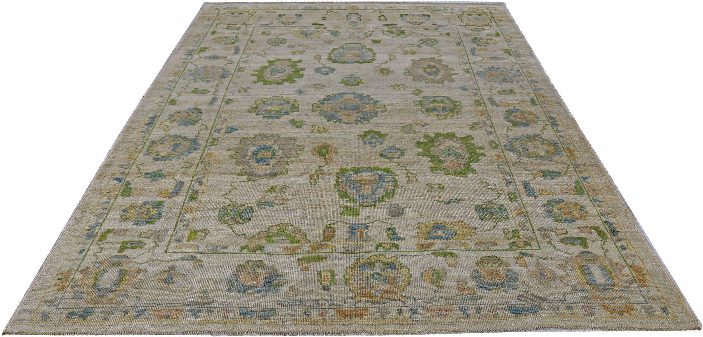 Entdecken Sie die Eleganz der Afghanistan Rose Collection mit den Area Rugs von Circa 1990. Dieses exklusive Design aus Wolle und BlauGrünElfenbein ist perfekt, um Ihren Raum zu verschönern.