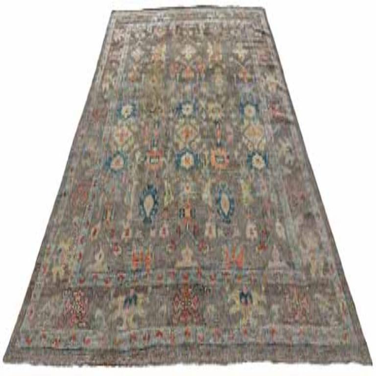 Entdecken Sie die Eleganz der Afghanistan Rose Collection mit den Area Rugs von Circa 1990. Dieses exklusive Design aus Wolle und BlauBraunPinkGelb ist perfekt, um Ihren Raum zu verschönern.