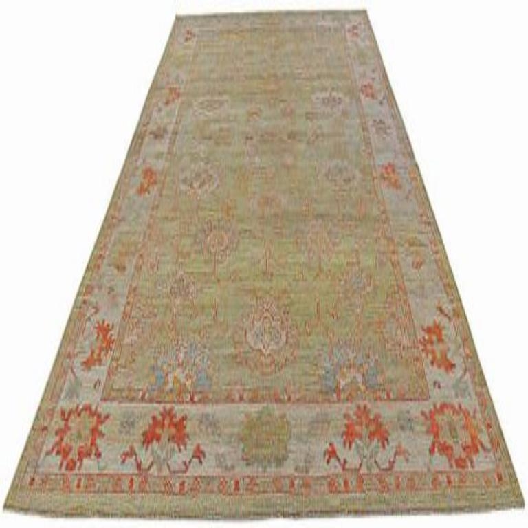 Descubre la elegancia de la Colección Rosa de Afganistán con la Alfombra Over Size de Circa 1990. Diseñado con Lana y VerdeMarfilRojoAmarillo, este diseño exclusivo es perfecto para realzar tu espacio.