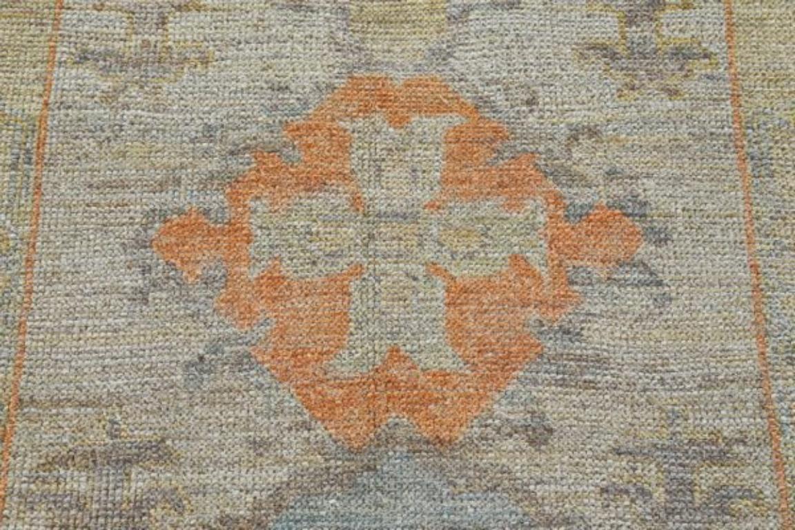 Afghanistan Rose Kollektion Läufer - Wolle Blau Elfenbein - 90895 (Stammeskunst) im Angebot