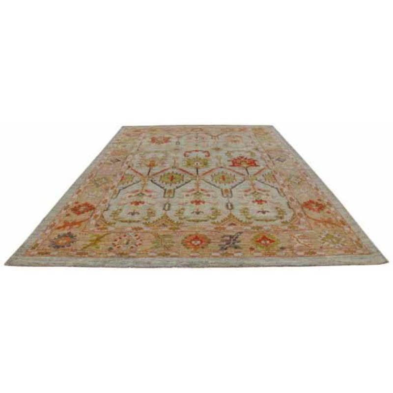 Entdecken Sie die Eleganz von Afghanistan Serapi mit Teppichen von Circa 1990. Dieses exklusive Design aus Wolle und GreenIvoryPinkRed ist perfekt, um Ihren Raum zu verschönern.