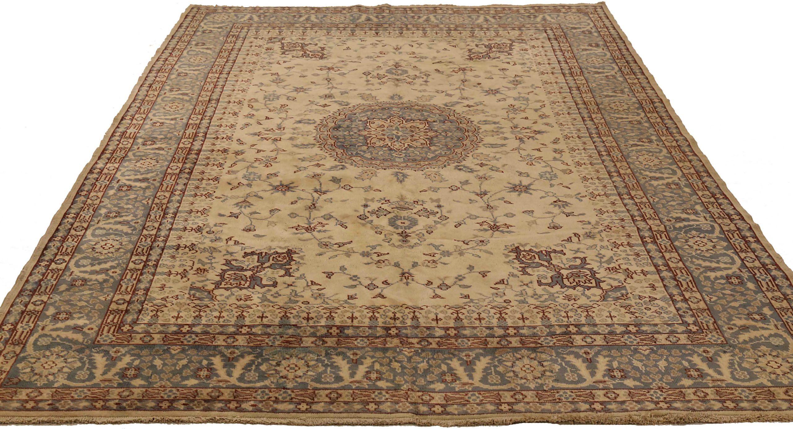 Scopri l'eleganza dell'Afghanistan Sivas con il tappeto piccolo CIRCA 1940. Progettato con lana e marrone-grigio-avorio, questo design esclusivo è perfetto per valorizzare il tuo spazio.