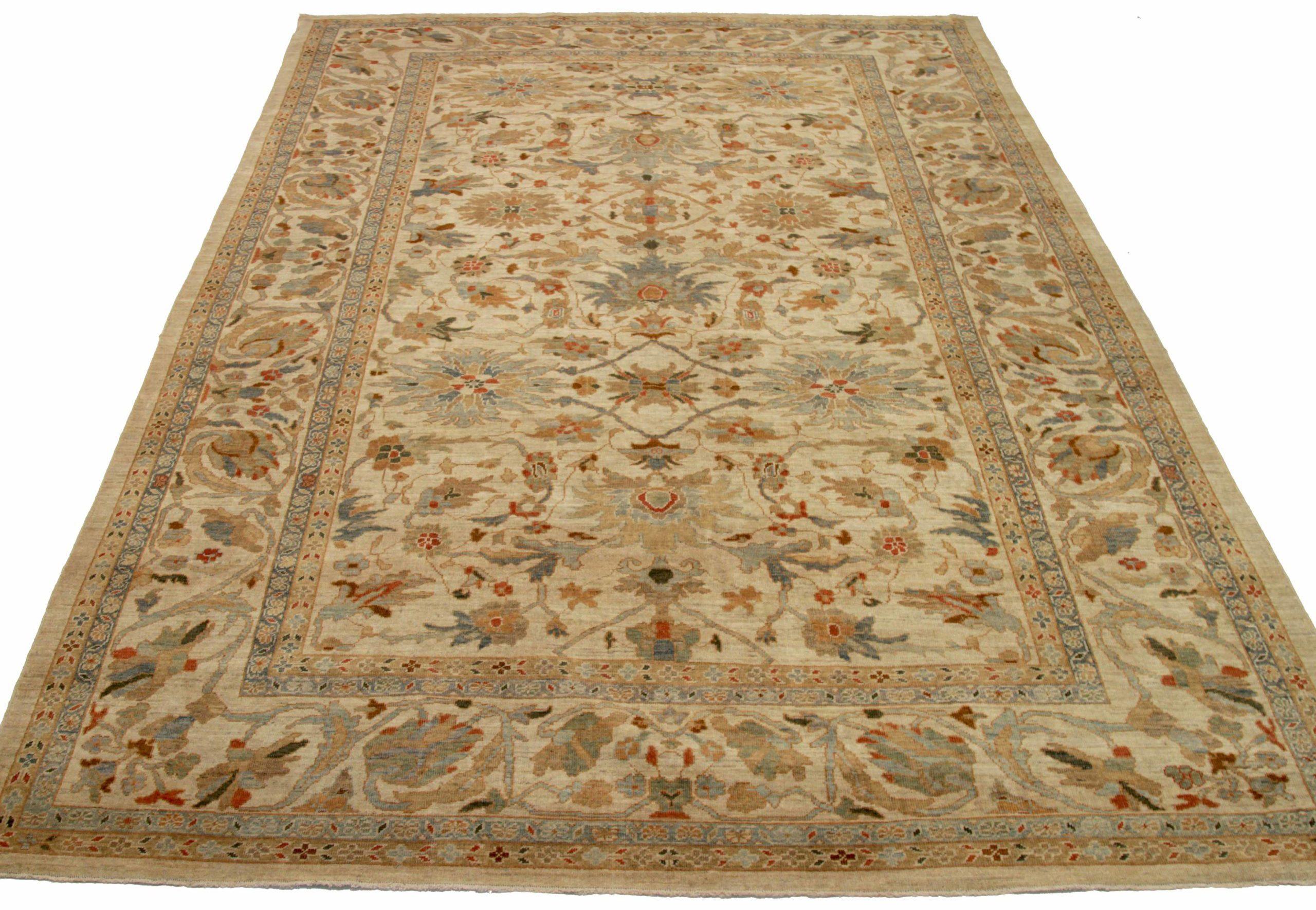 Descubre la elegancia de Afganistán con Sultanabad Rugs de Circa 1990. Diseñado con lana y marfil, este diseño exclusivo es perfecto para realzar tu espacio.