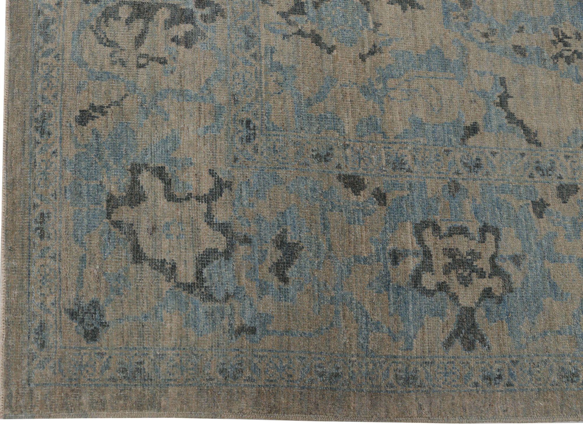 Descubre la elegancia de Afganistán con Sultanabad Rugs de Circa 1990. Diseñado con Lana y AzulMarrónTaupe, este diseño exclusivo es perfecto para realzar tu espacio.