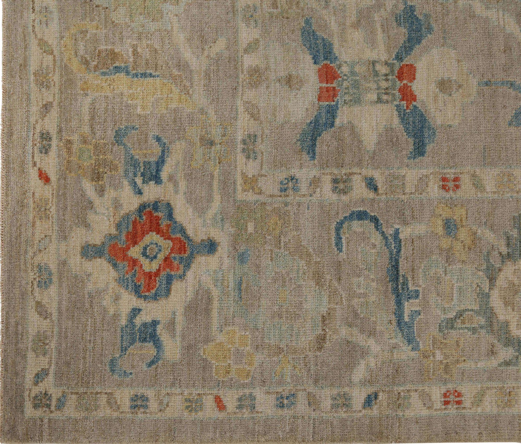 Scopri l'eleganza dell'Afghanistan Sultanabad Rugs con i tappeti CIRCA del 1990. Progettato con Lana e Marrone-Taupe, questo design esclusivo è perfetto per valorizzare il tuo spazio.