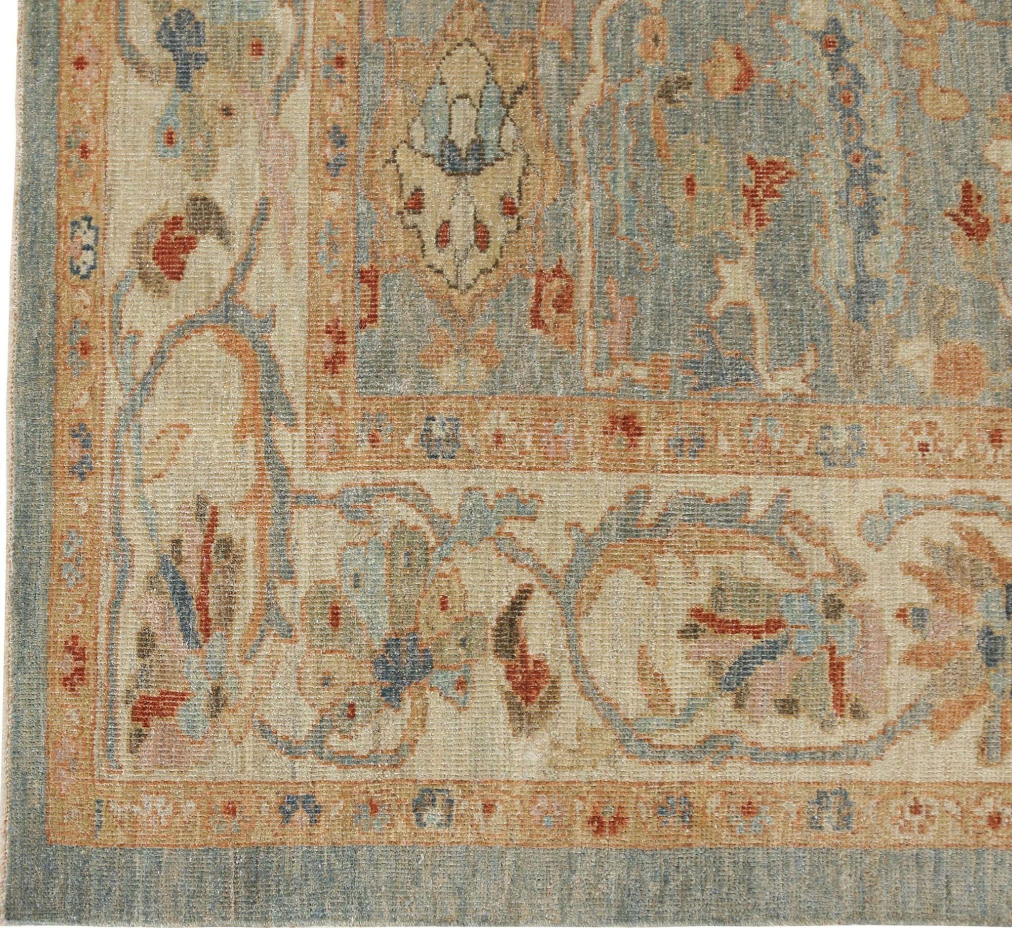 Entdecken Sie die Eleganz von Afghanistan Sultanabad mit Teppichen um 1990. Dieses exklusive Design aus Wolle und Grau ist perfekt, um Ihren Raum zu verschönern.