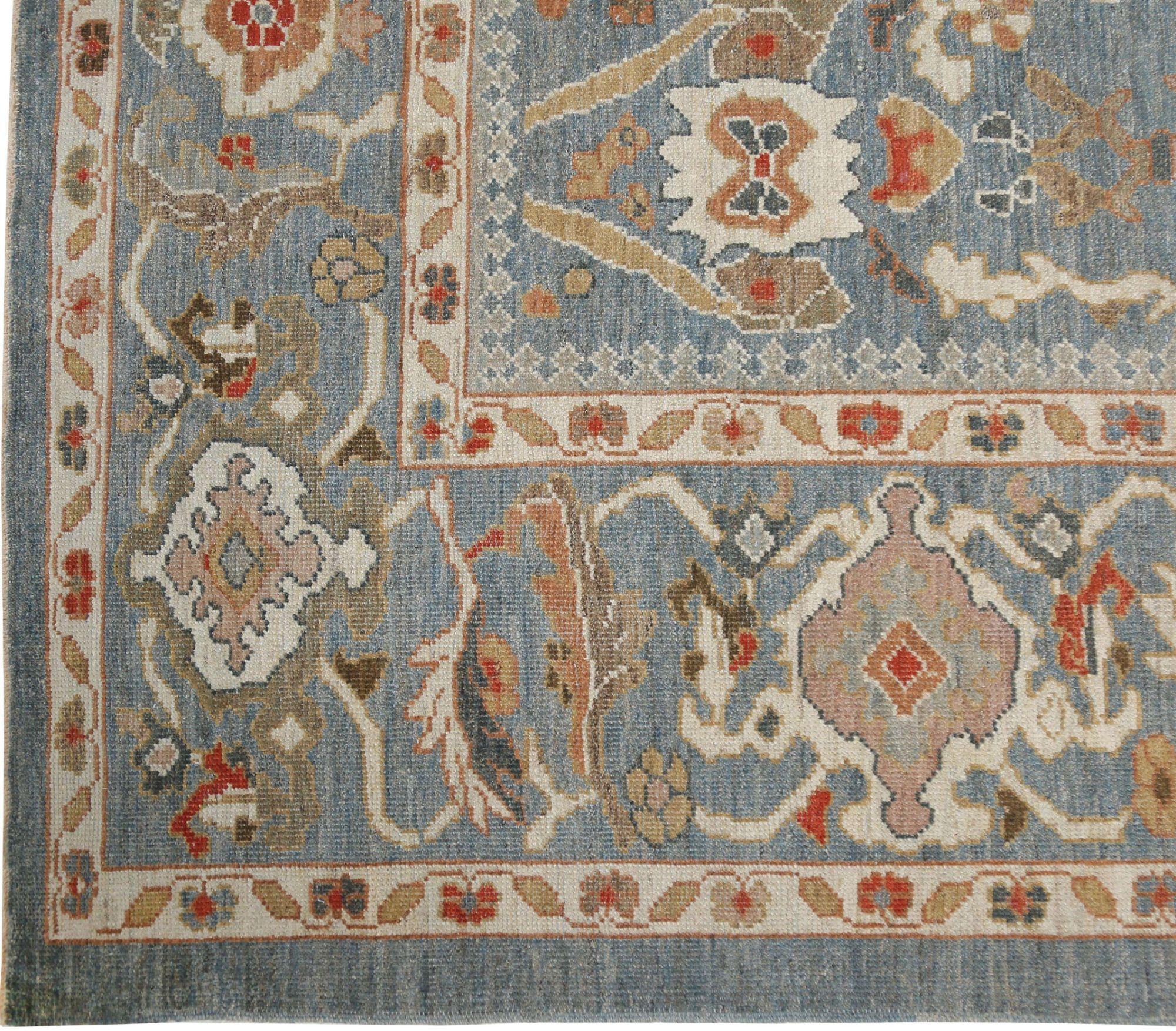 Entdecken Sie die Eleganz von Afghanistan Sultanabad mit Teppichen um 1990. Dieses exklusive Design aus Wolle und Grau ist perfekt, um Ihren Raum zu verschönern.