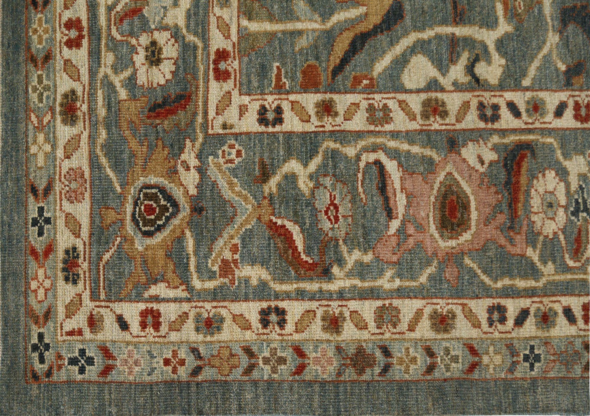 Scopri l'eleganza dell'Afghanistan Sultanabad Rugs con i tappeti CIRCA del 1990. Progettato con lana e grigio, questo design esclusivo è perfetto per valorizzare il tuo spazio.